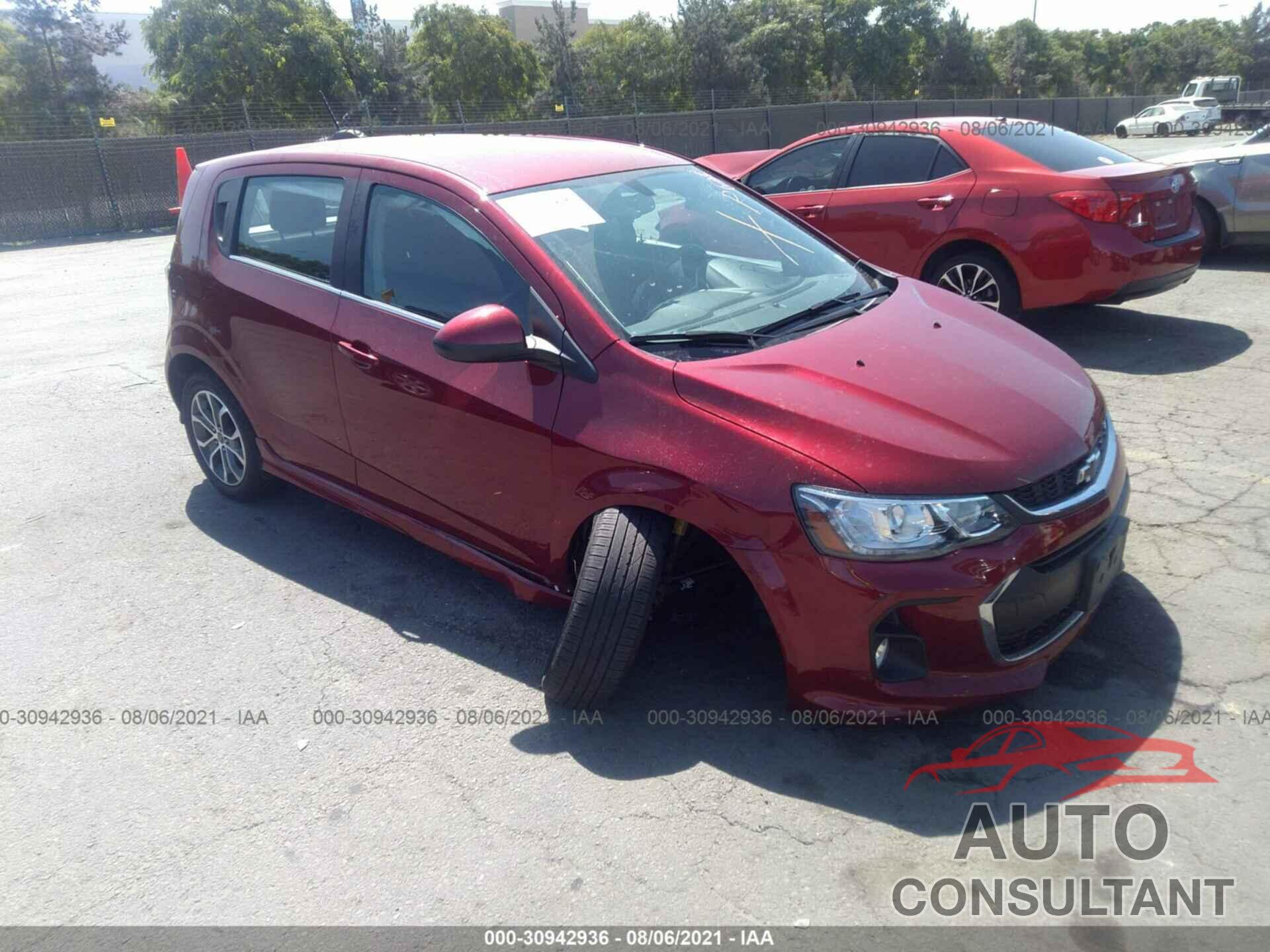 CHEVROLET SONIC 2018 - 1G1JD6SG1J4111357