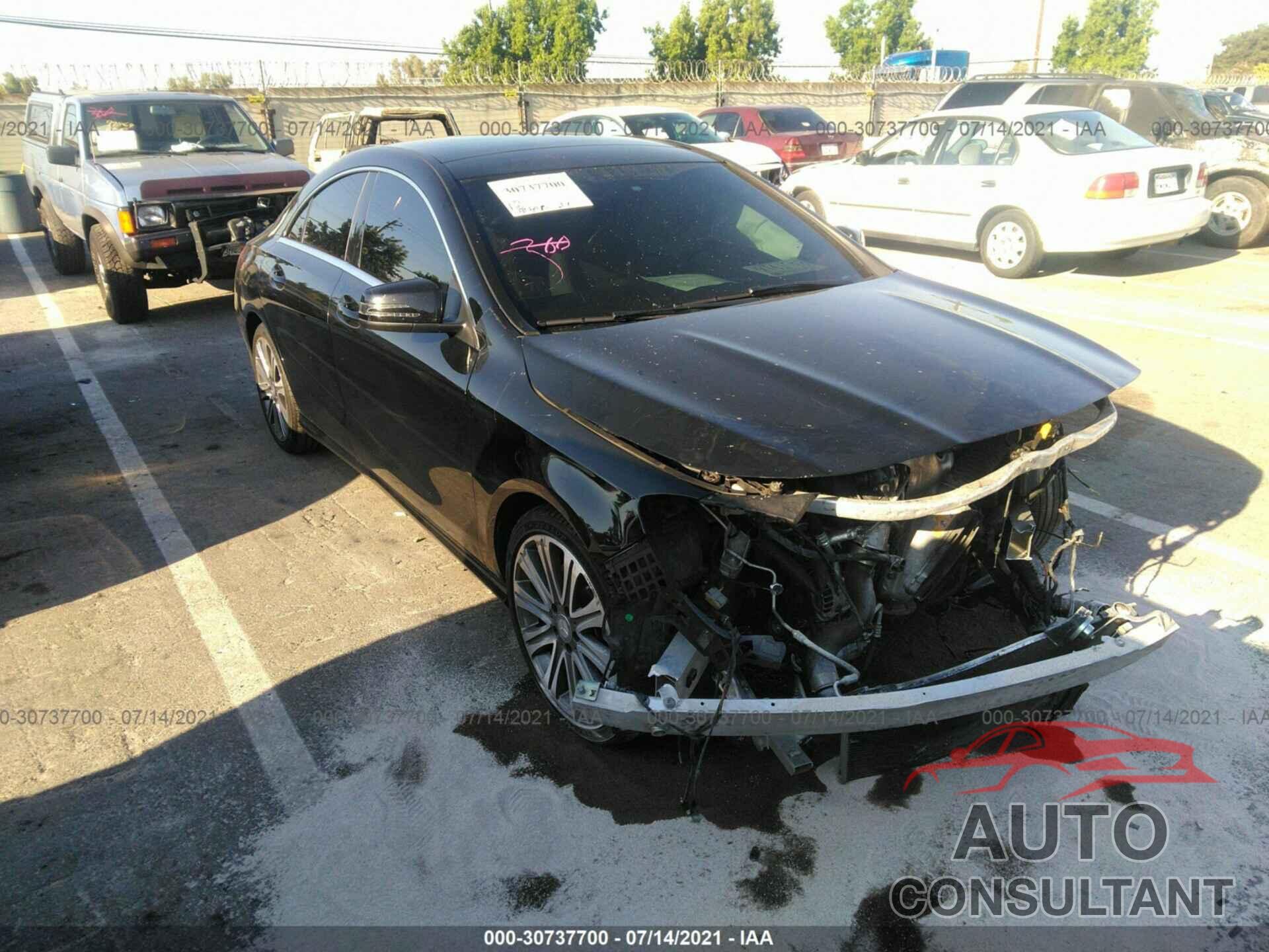 MERCEDES-BENZ CLA 2018 - WDDSJ4EB0JN512200