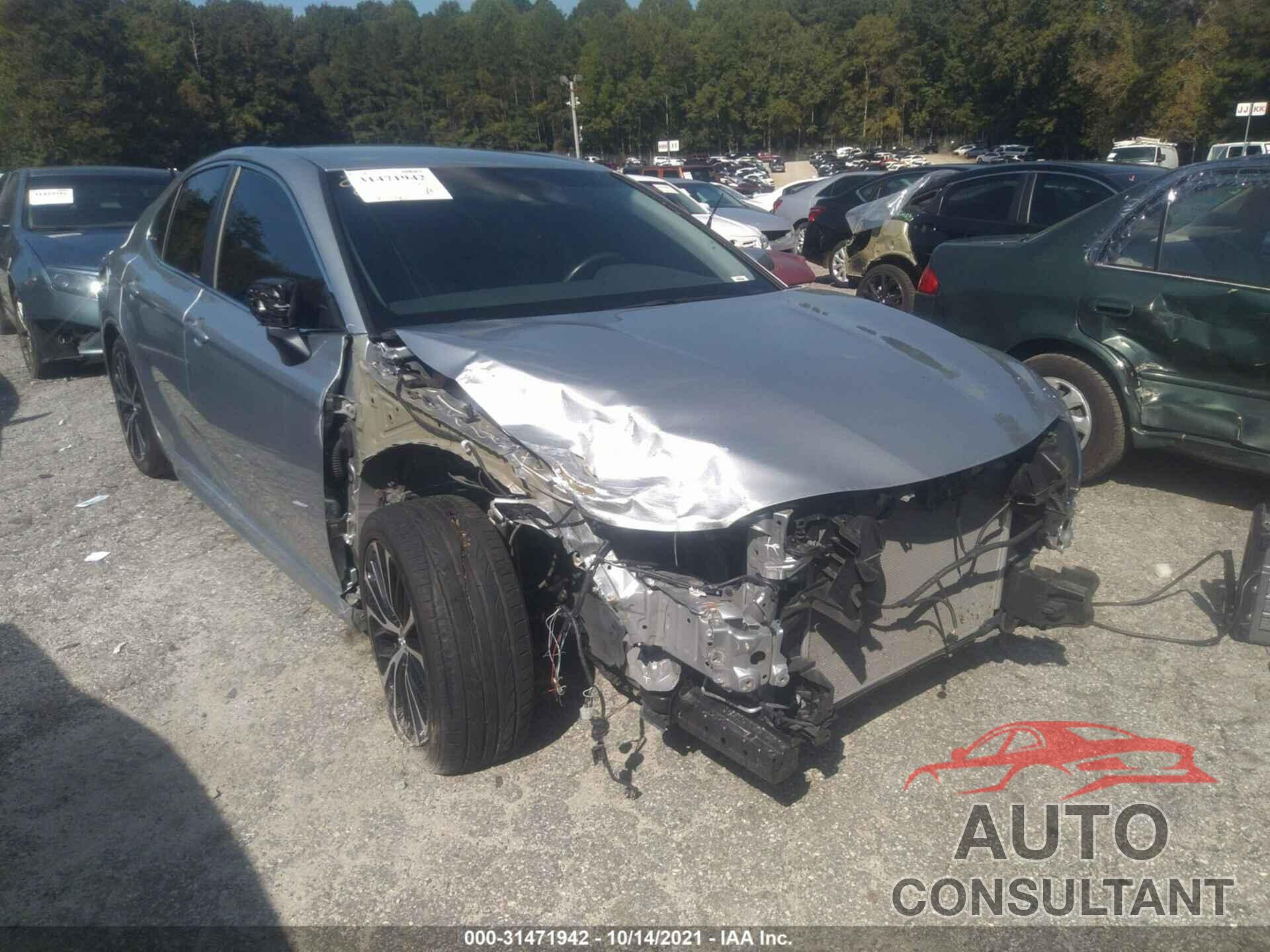 TOYOTA CAMRY 2018 - 4T1B11HK7JU069369