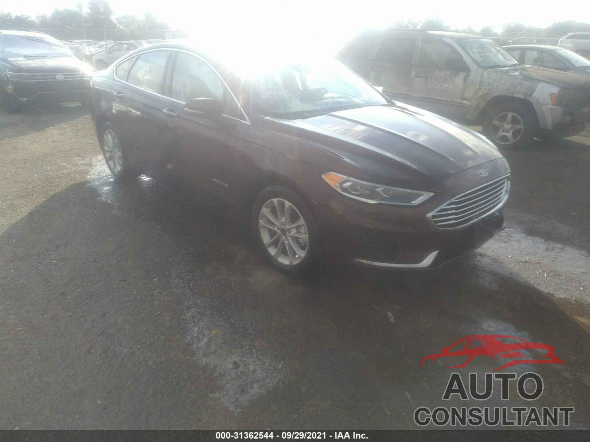 FORD FUSION HYBRID 2019 - 3FA6P0MU2KR103108