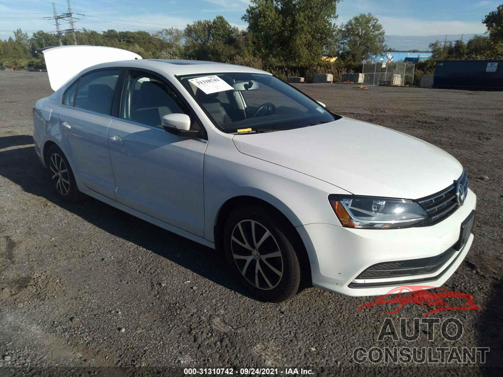VOLKSWAGEN JETTA 2018 - 3VWDB7AJ7JM226530