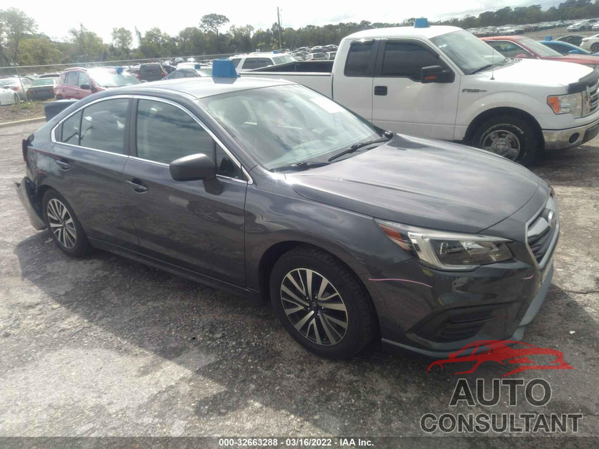 SUBARU LEGACY 2018 - 4S3BNAB61J3018198