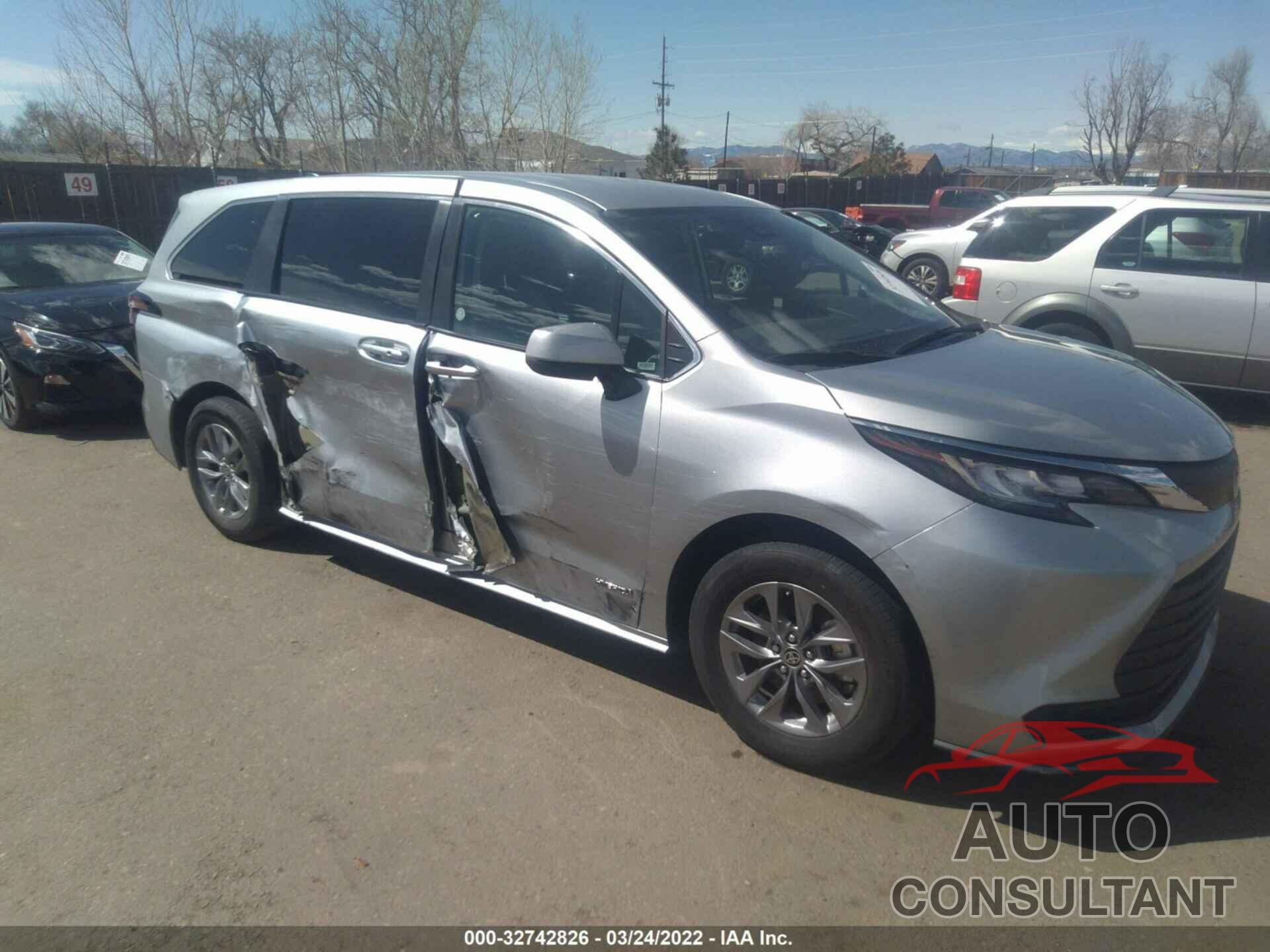 TOYOTA SIENNA 2021 - 5TDKRKEC0MS036691