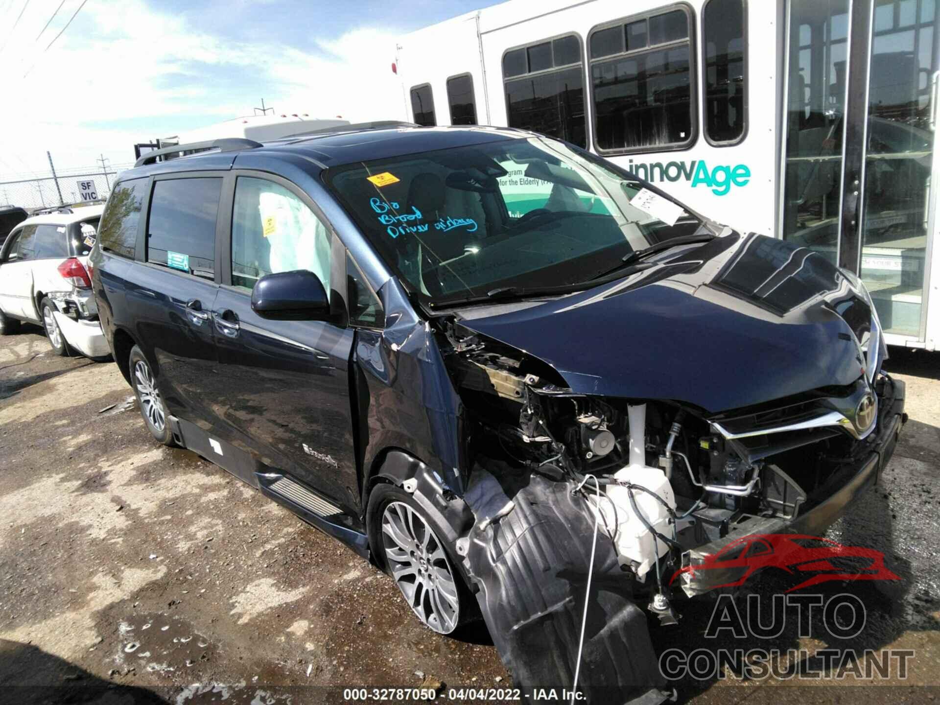 TOYOTA SIENNA 2018 - 5TDYZ3DC3JS948387