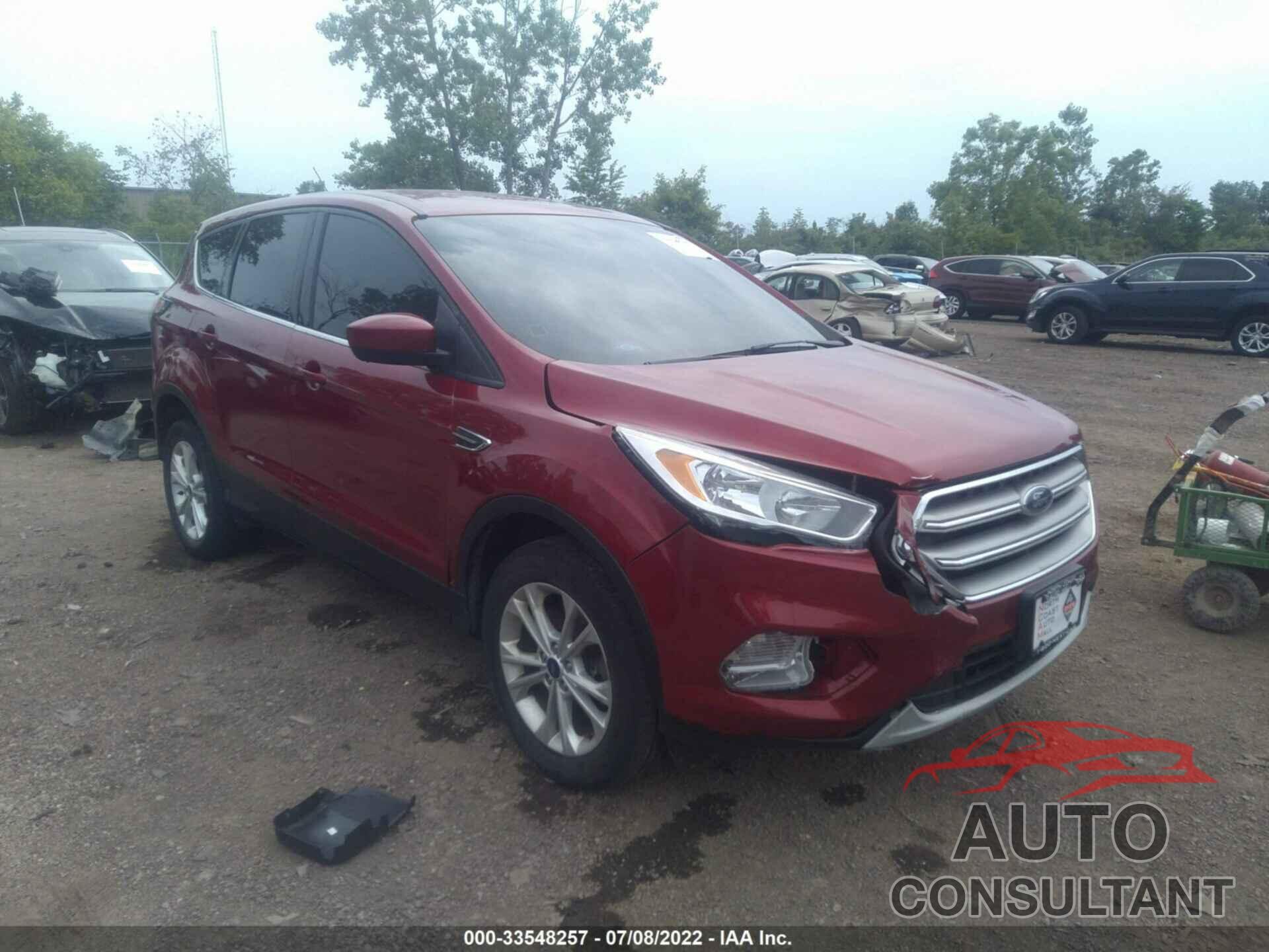 FORD ESCAPE 2017 - 1FMCU9G92HUE67303