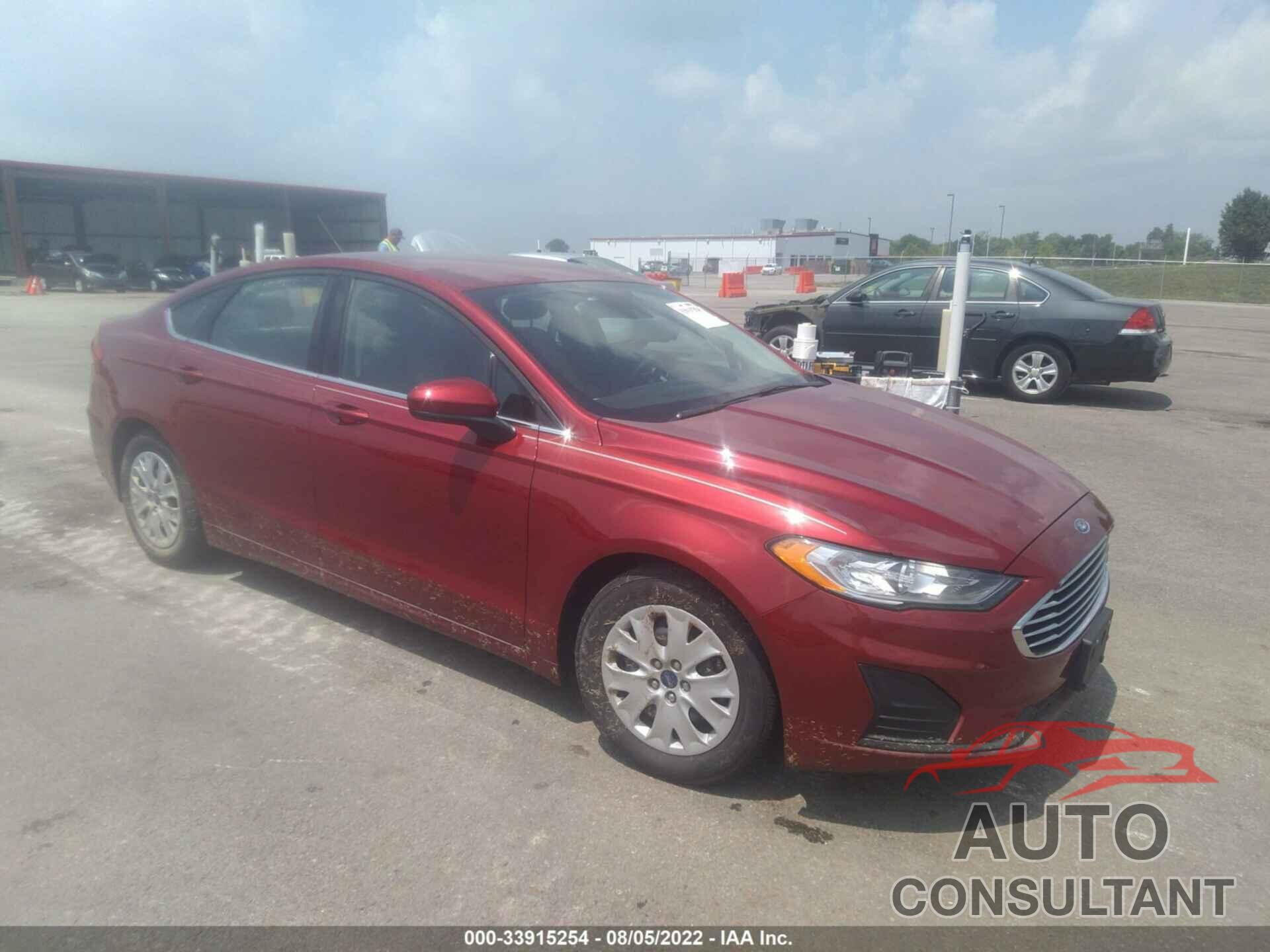 FORD FUSION 2019 - 3FA6P0G71KR231927