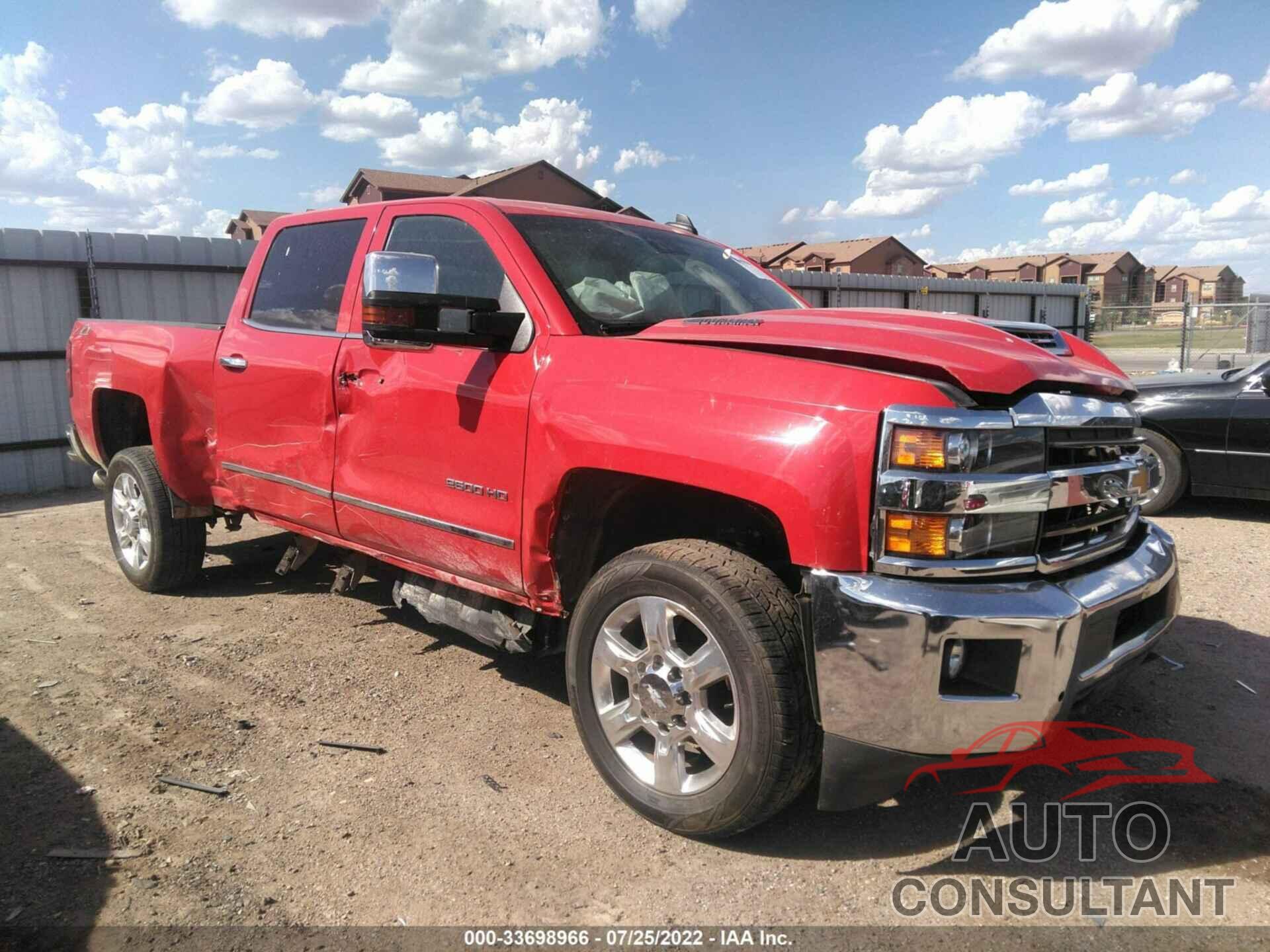 CHEVROLET SILVERADO 2500HD 2018 - 1GC1KWEY4JF228856