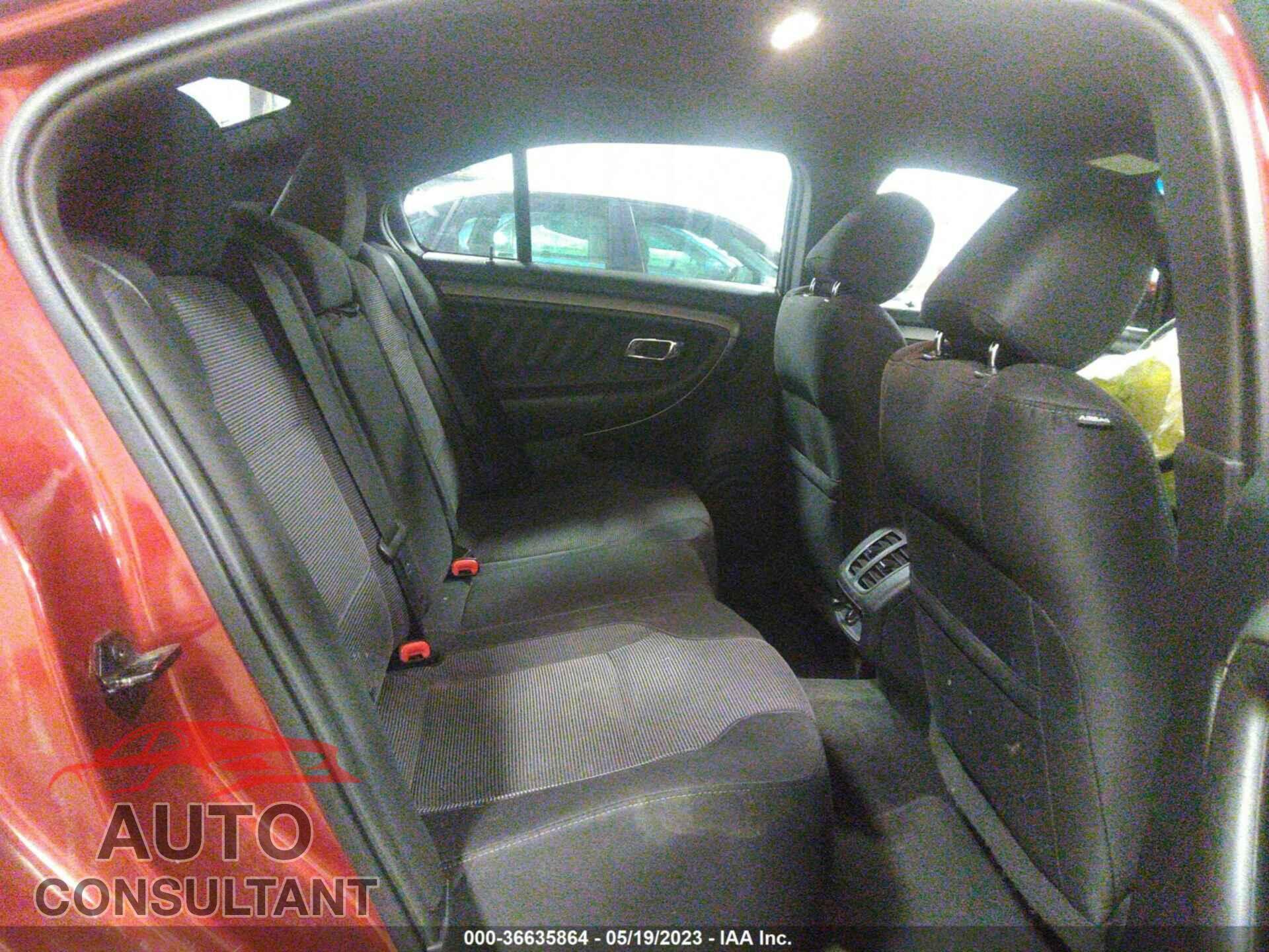 FORD TAURUS 2015 - 1FAHP2E80FG167537