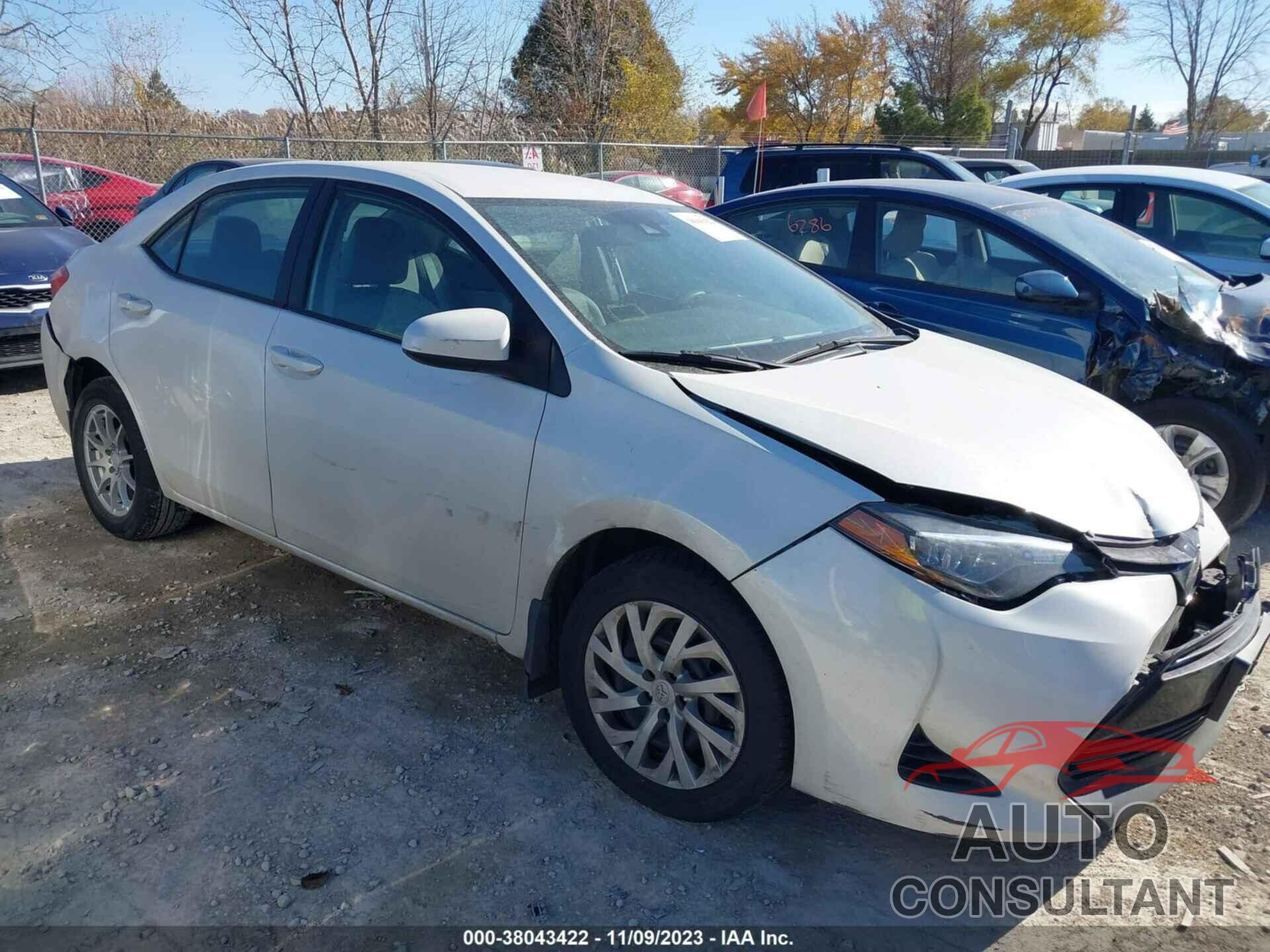 TOYOTA COROLLA 2018 - 5YFBURHE8JP837135