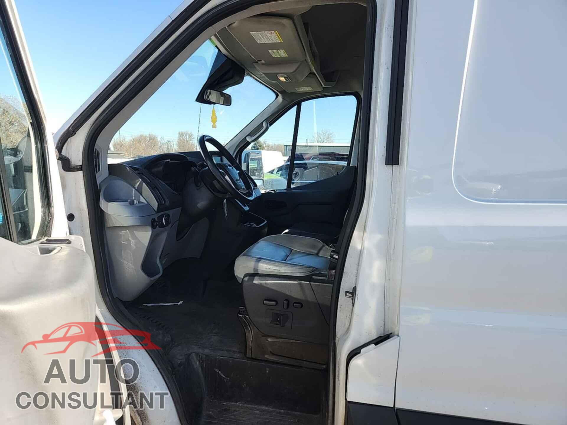 FORD TRANSIT-250 2018 - 1FTYR3XG2JKA34959