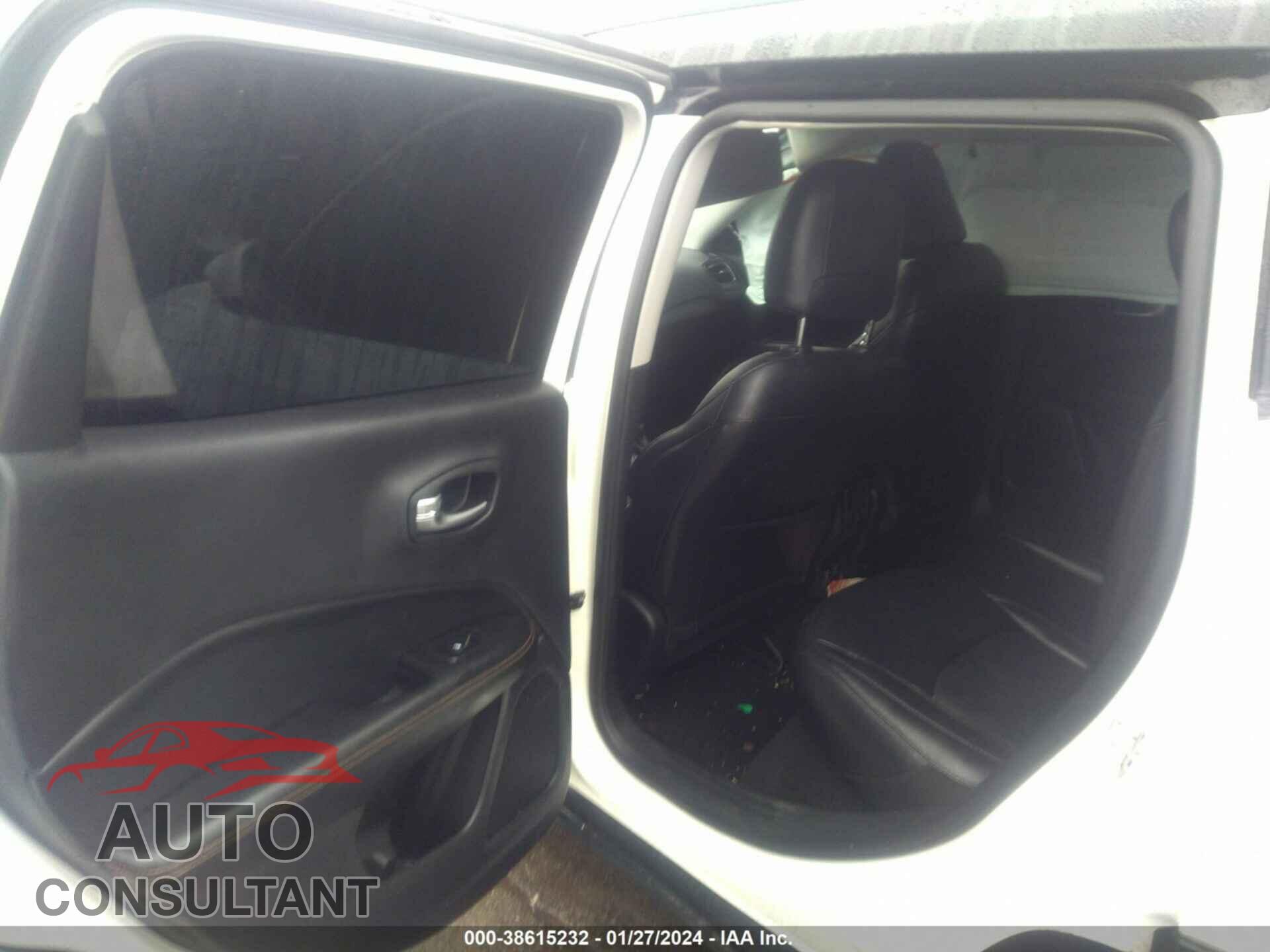 JEEP COMPASS 2019 - 3C4NJDCB0KT827008