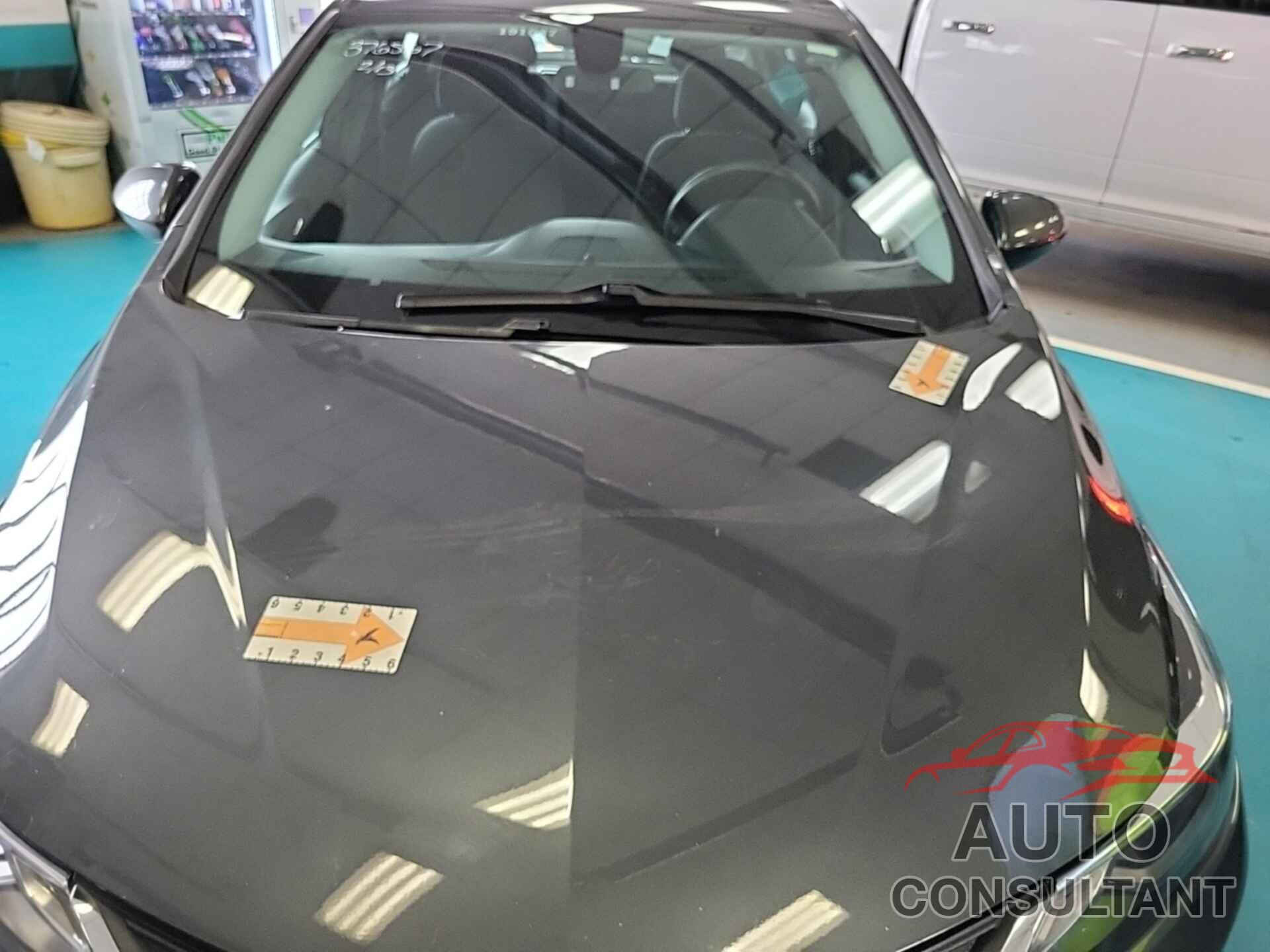 CHEVROLET CRUZE 2019 - 3G1BE6SM0KS567892