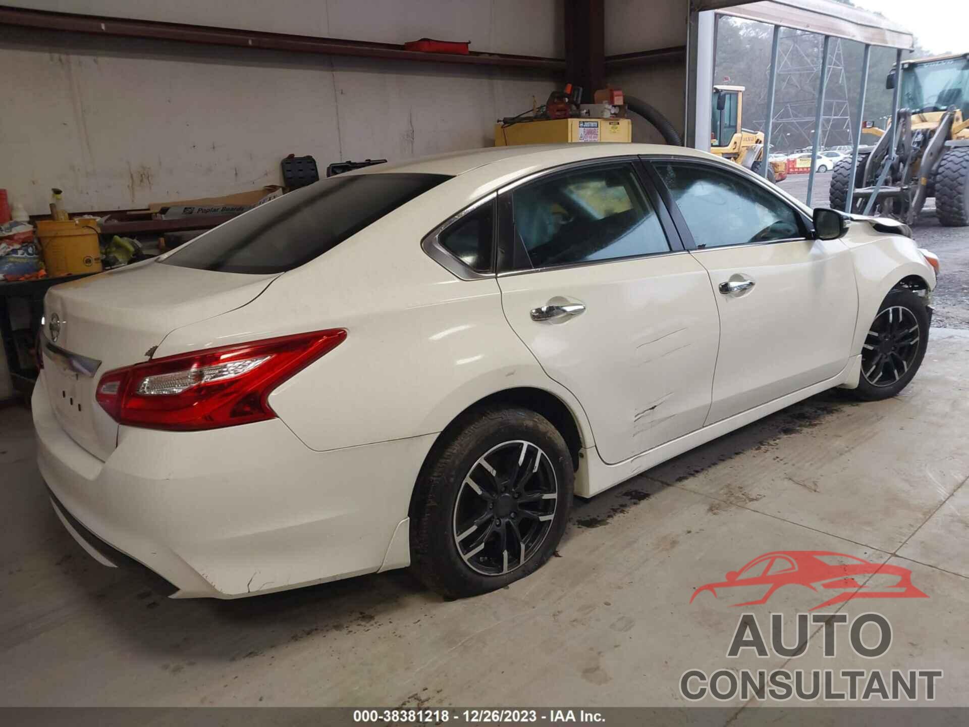 NISSAN ALTIMA 2017 - 1N4AL3AP5HC266171