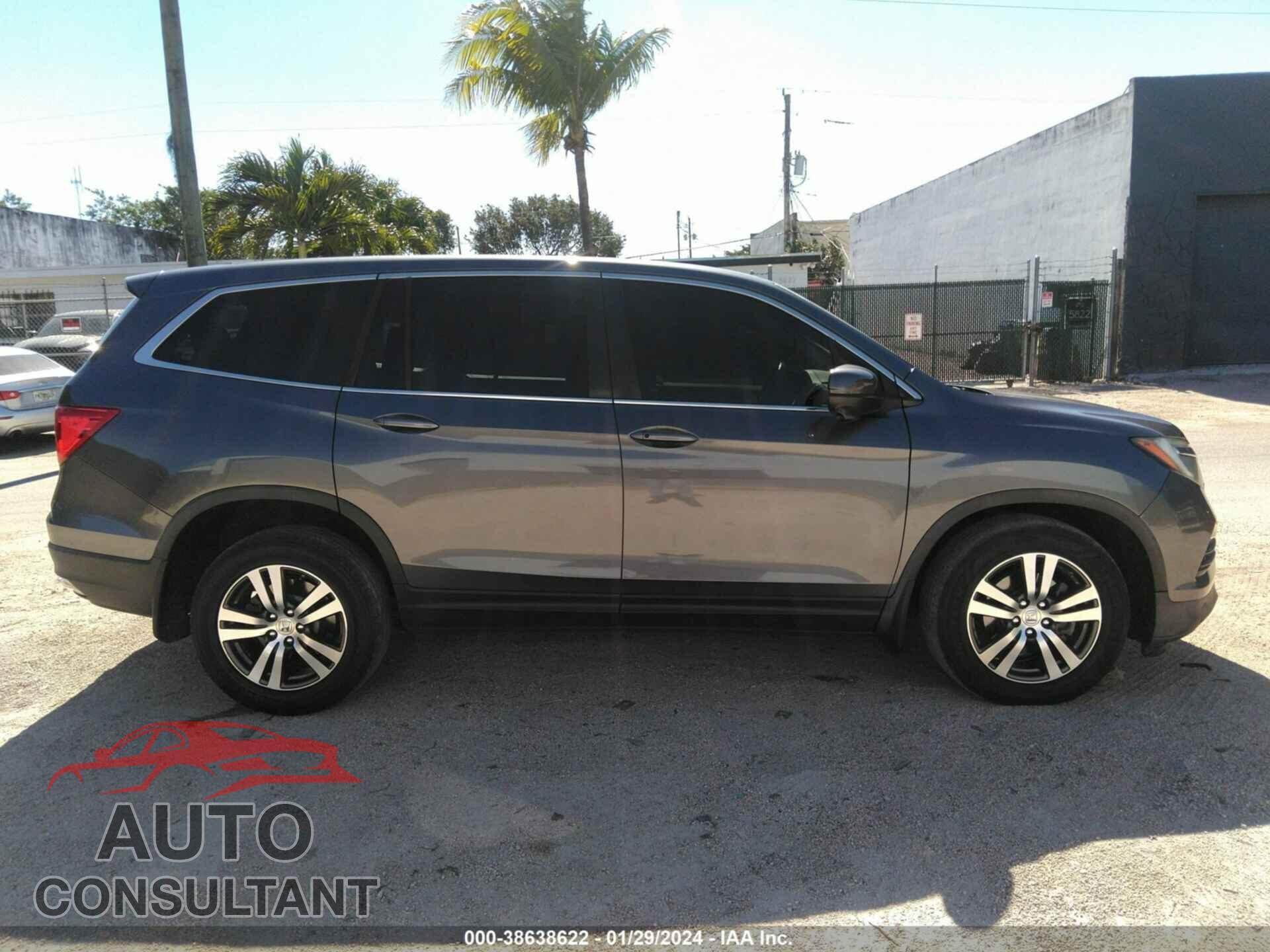HONDA PILOT 2017 - 5FNYF5H76HB016877