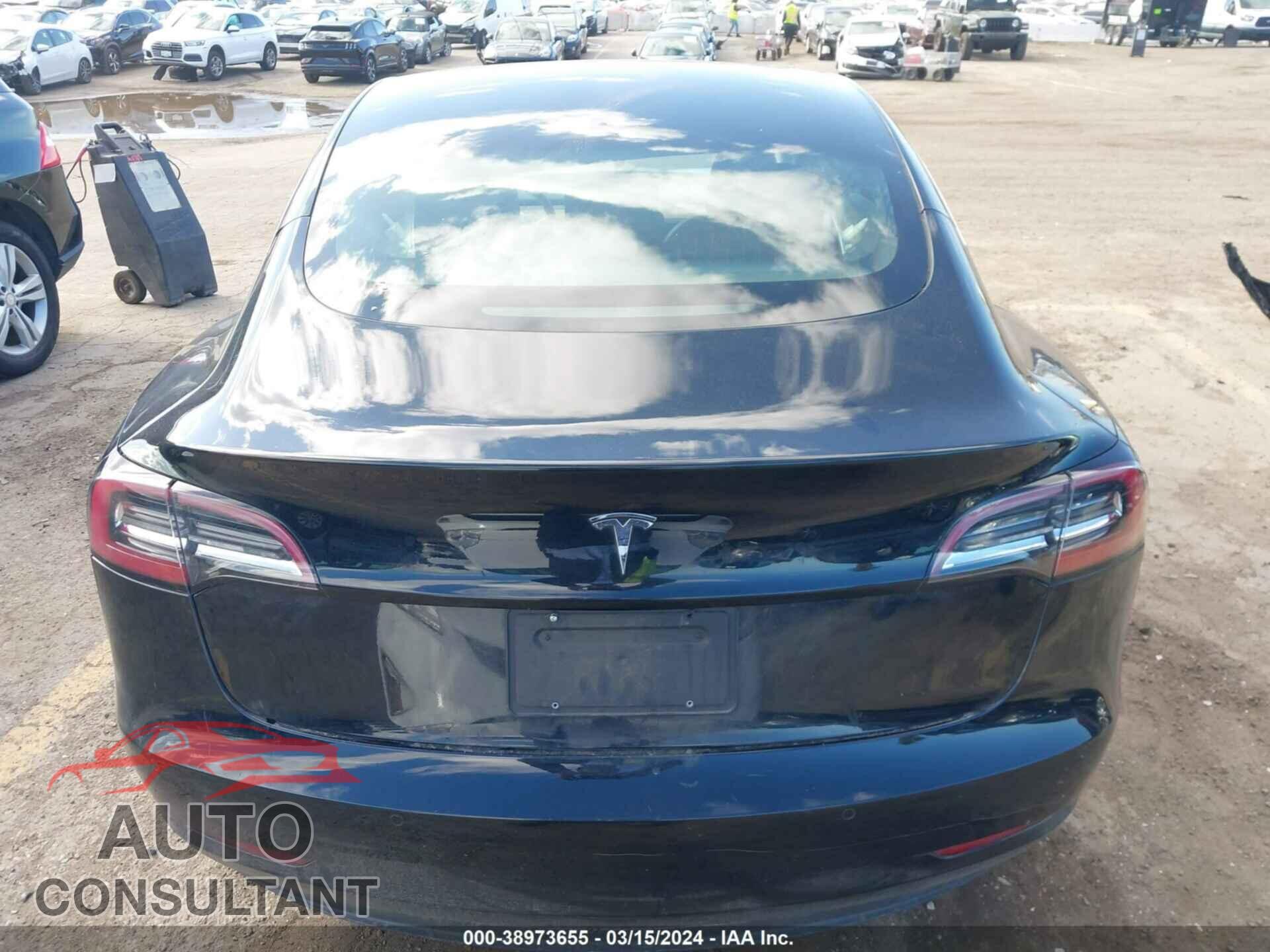 TESLA MODEL 3 2019 - 5YJ3E1EA8KF296511