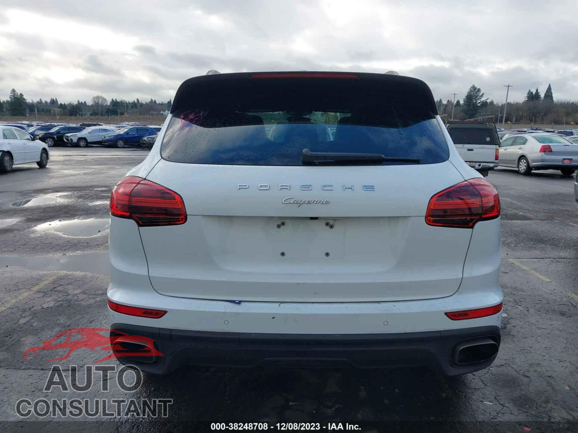 PORSCHE CAYENNE 2017 - WP1AA2A25HKA82657