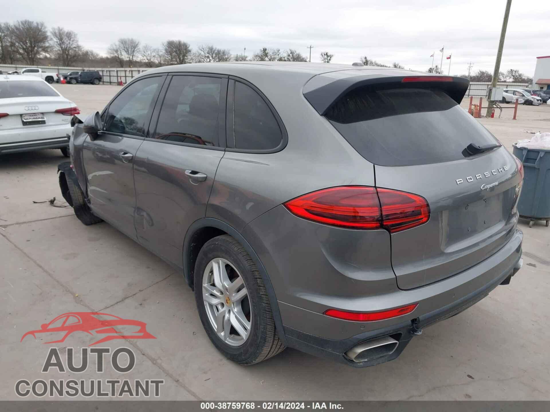 PORSCHE CAYENNE 2016 - WP1AA2A21GKA14631