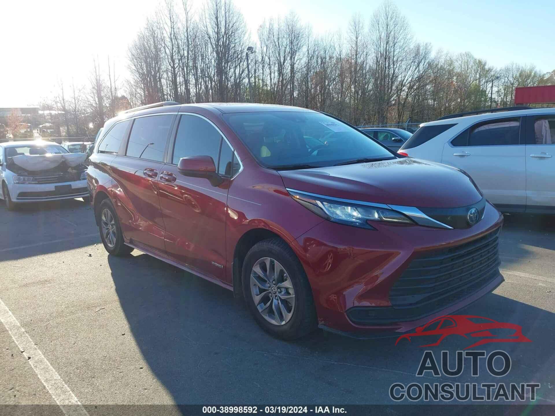 TOYOTA SIENNA 2021 - 5TDKRKEC9MS006329