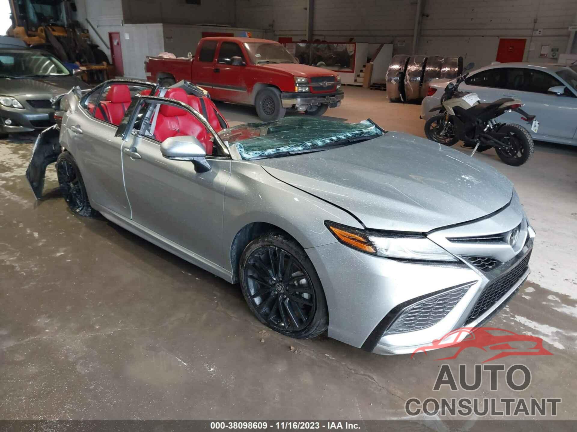TOYOTA CAMRY 2022 - 4T1K61AK0NU027496