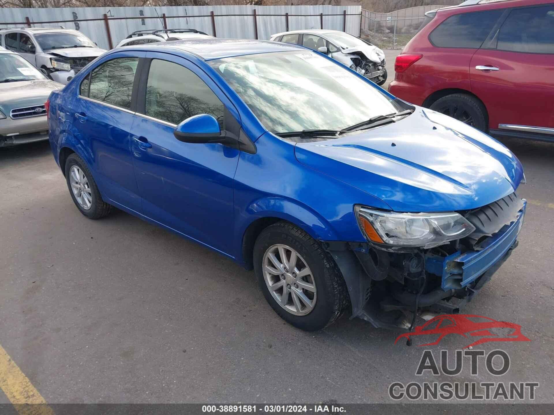 CHEVROLET SONIC 2018 - 1G1JD5SB2J4100544