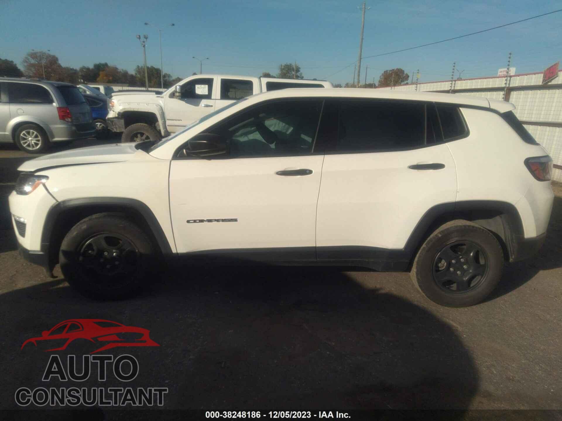 JEEP COMPASS 2018 - 3C4NJCAB4JT123129