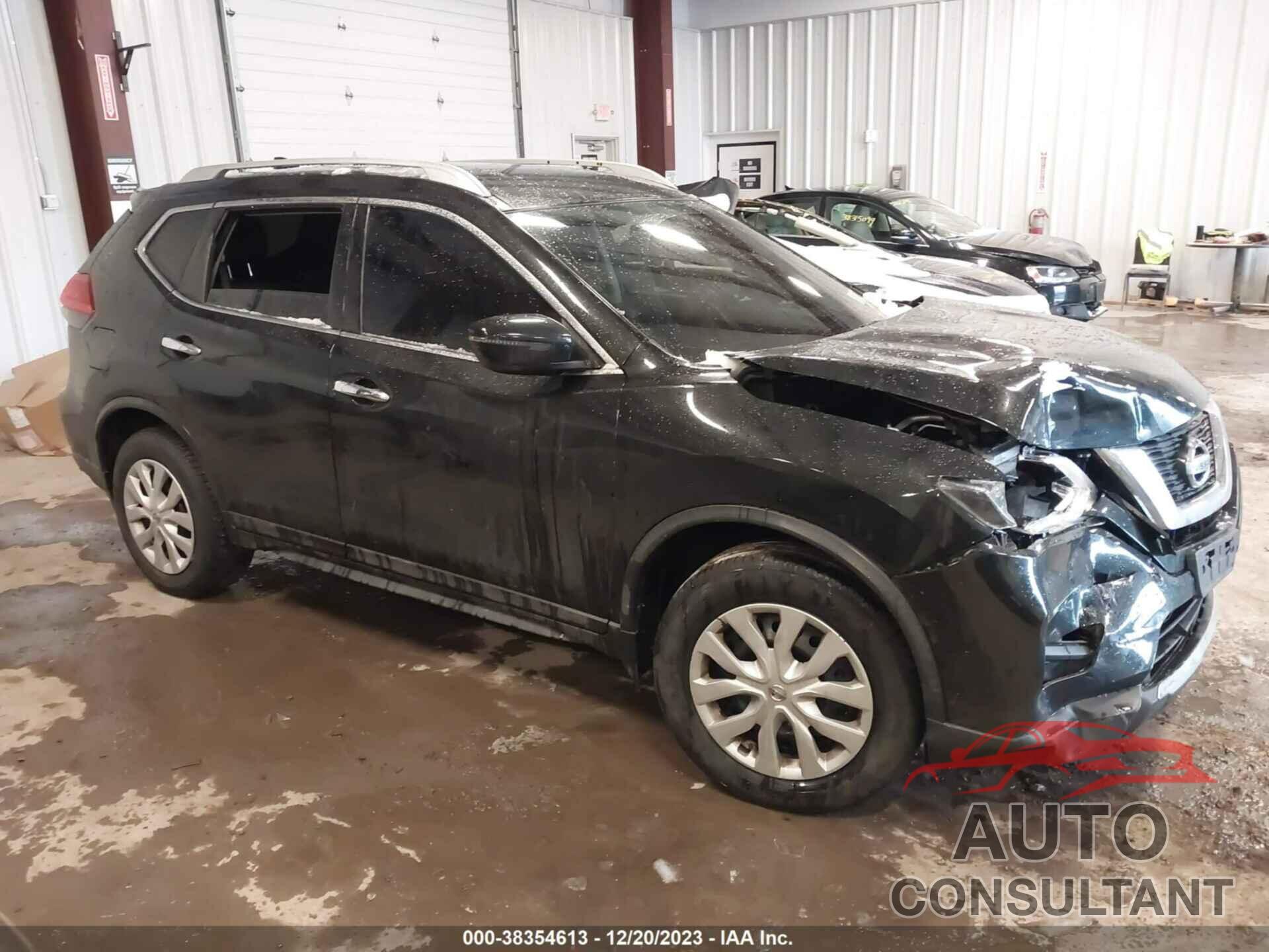 NISSAN ROGUE 2017 - KNMAT2MV1HP529098