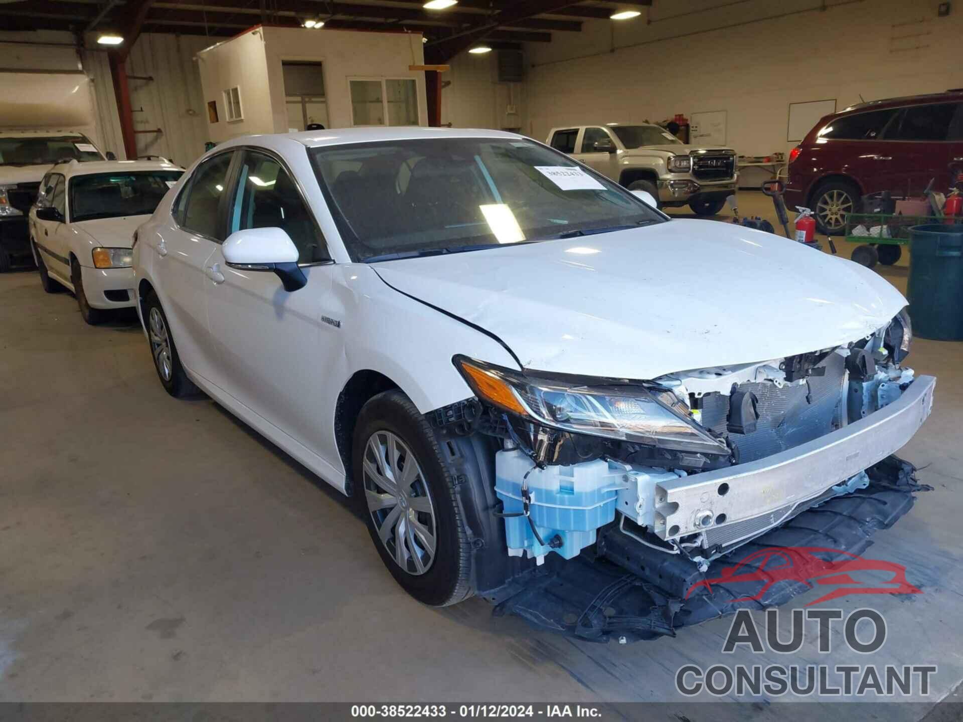 TOYOTA CAMRY 2021 - 4T1C31AK7MU560831
