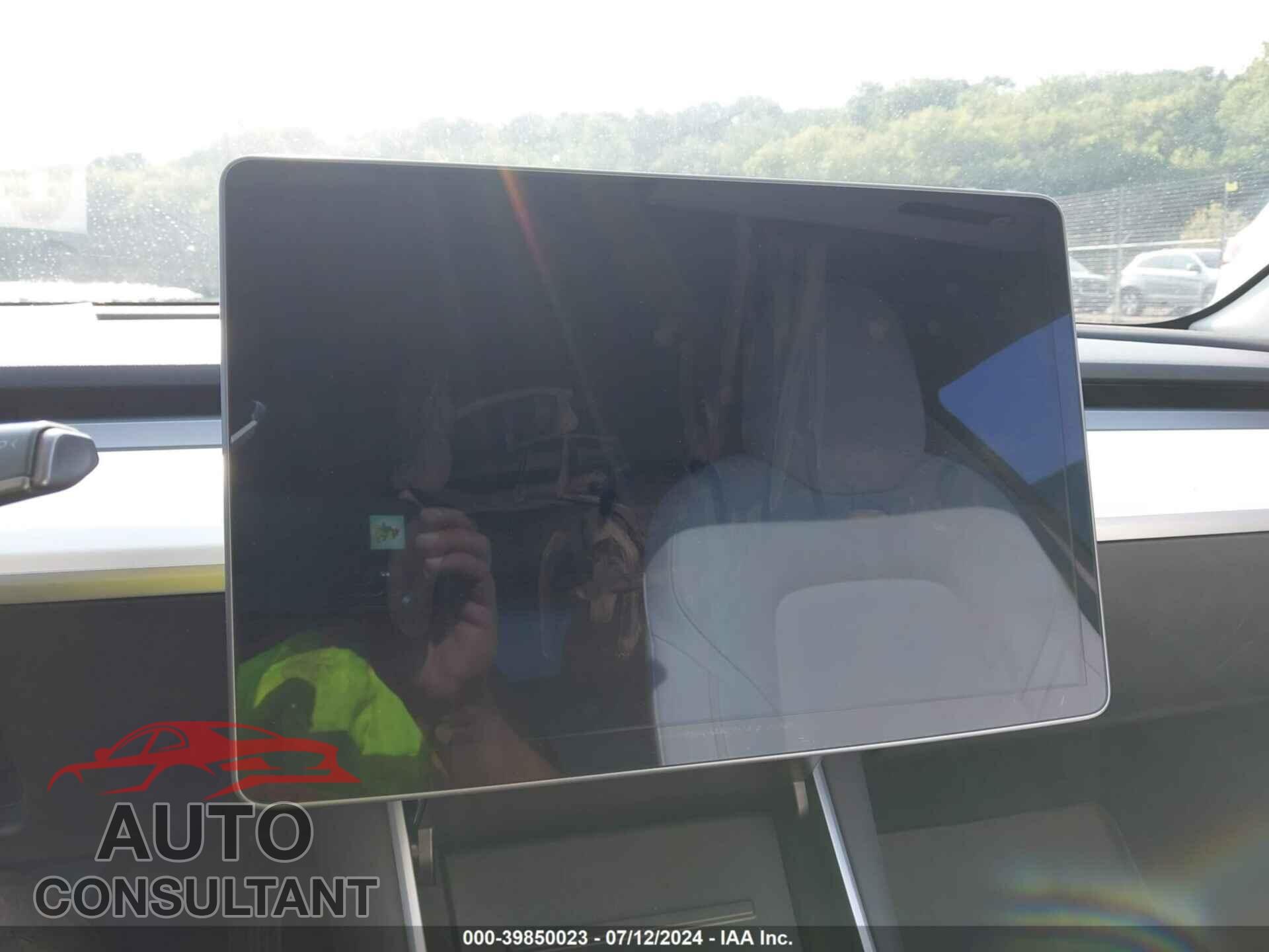 TESLA MODEL 3 2019 - 5YJ3E1EBXKF195673