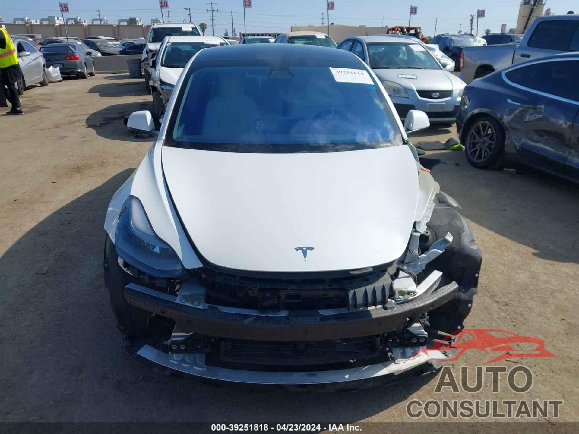 TESLA MODEL 3 2021 - 5YJ3E1EB0MF074492