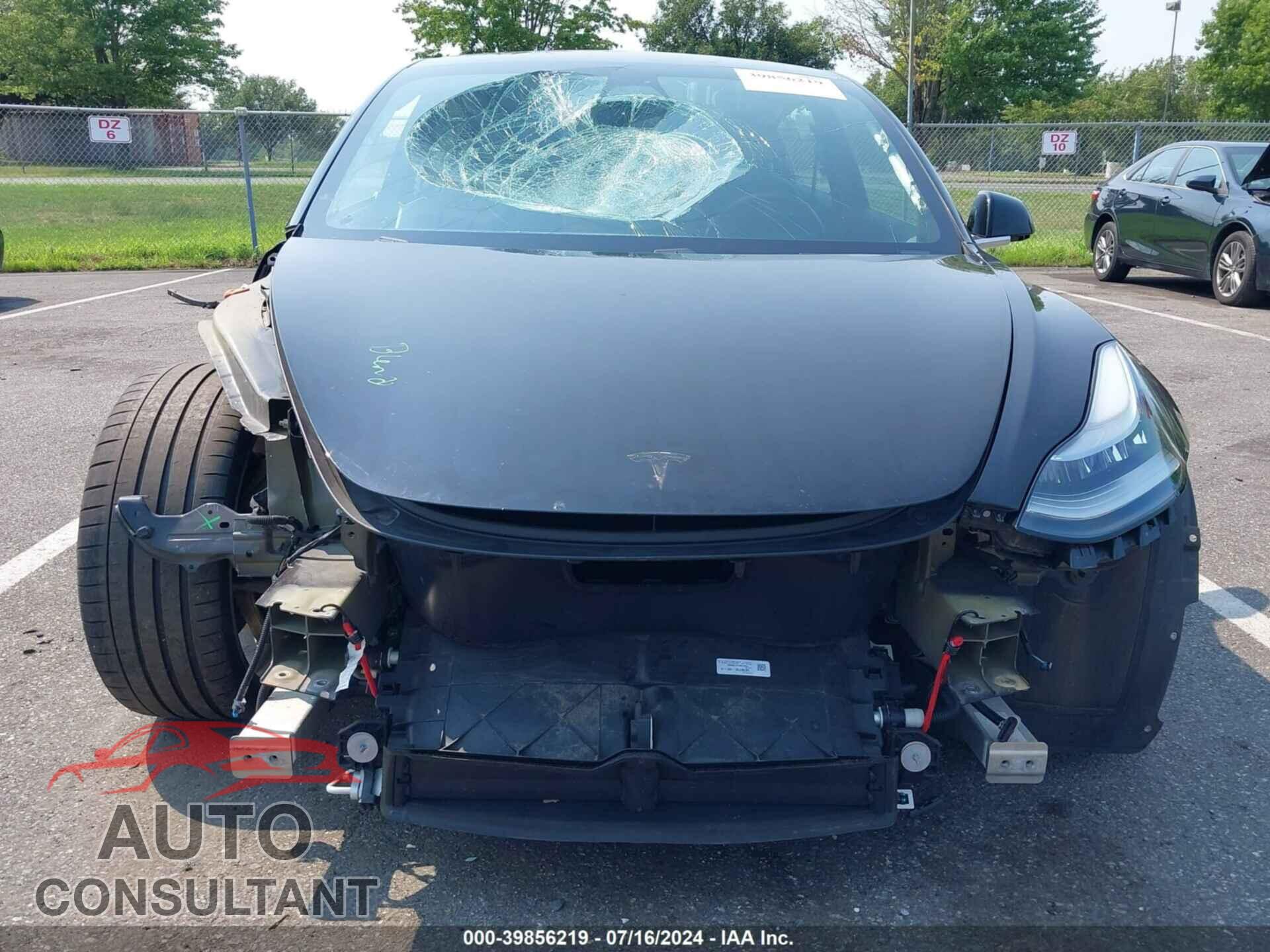 TESLA MODEL 3 2019 - 5YJ3E1EB9KF213967