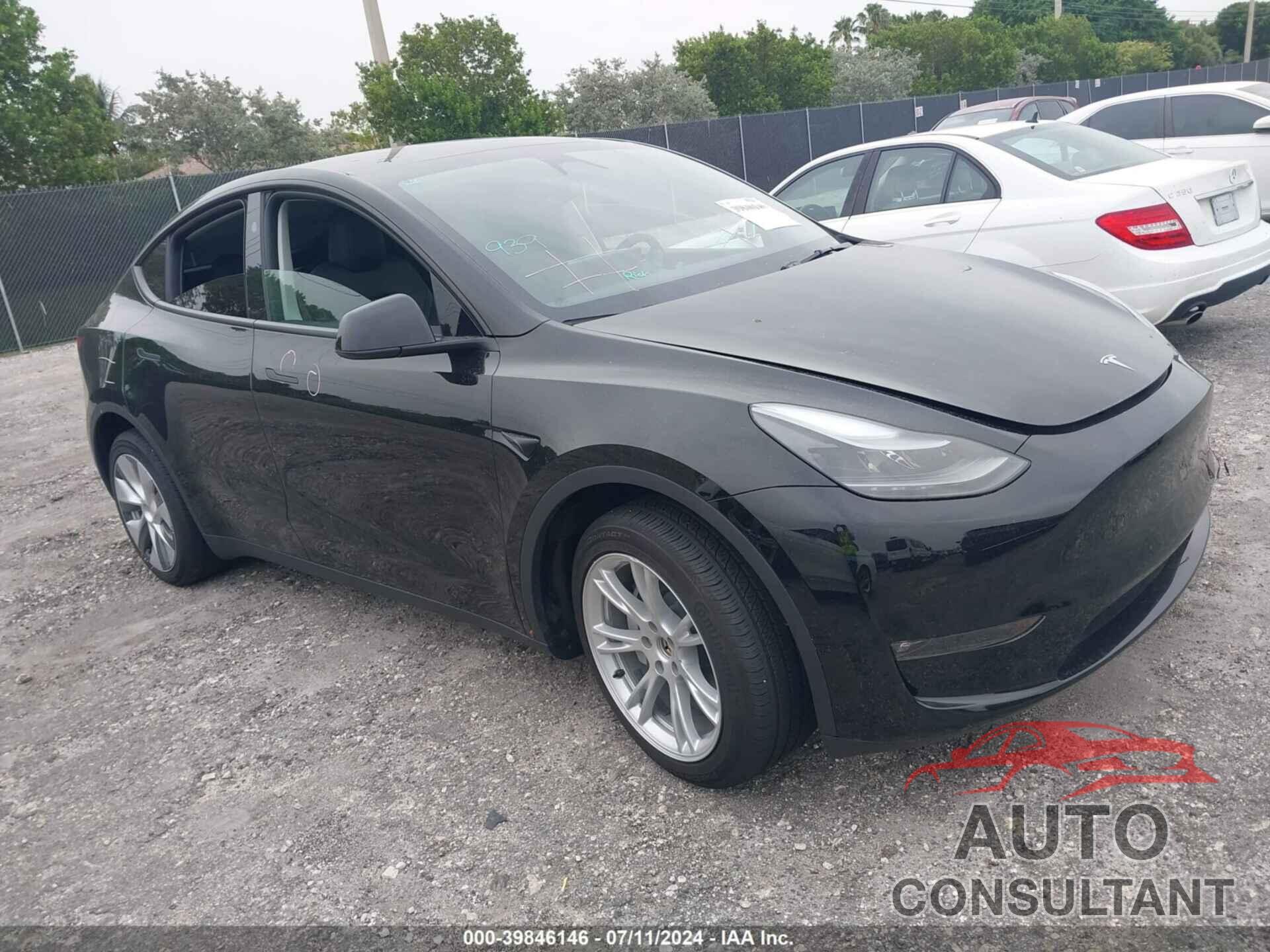 TESLA MODEL Y 2024 - 7SAYGDEE8RF987863