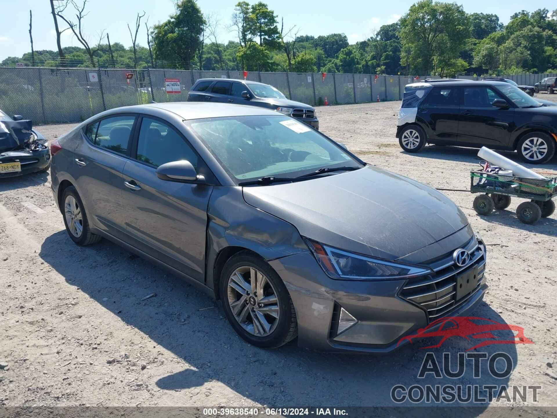 HYUNDAI ELANTRA 2019 - 5NPD84LF9KH440466