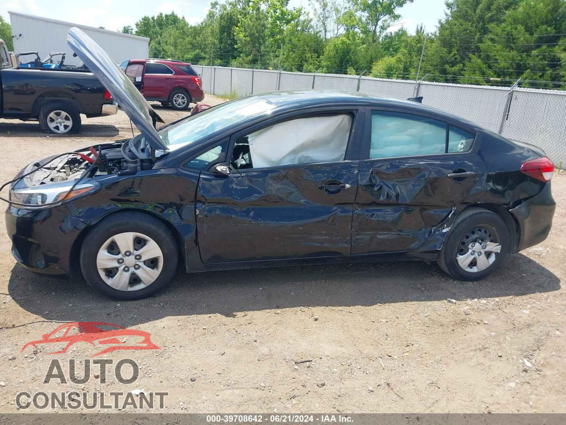 KIA FORTE 2018 - 3KPFL4A71JE277981