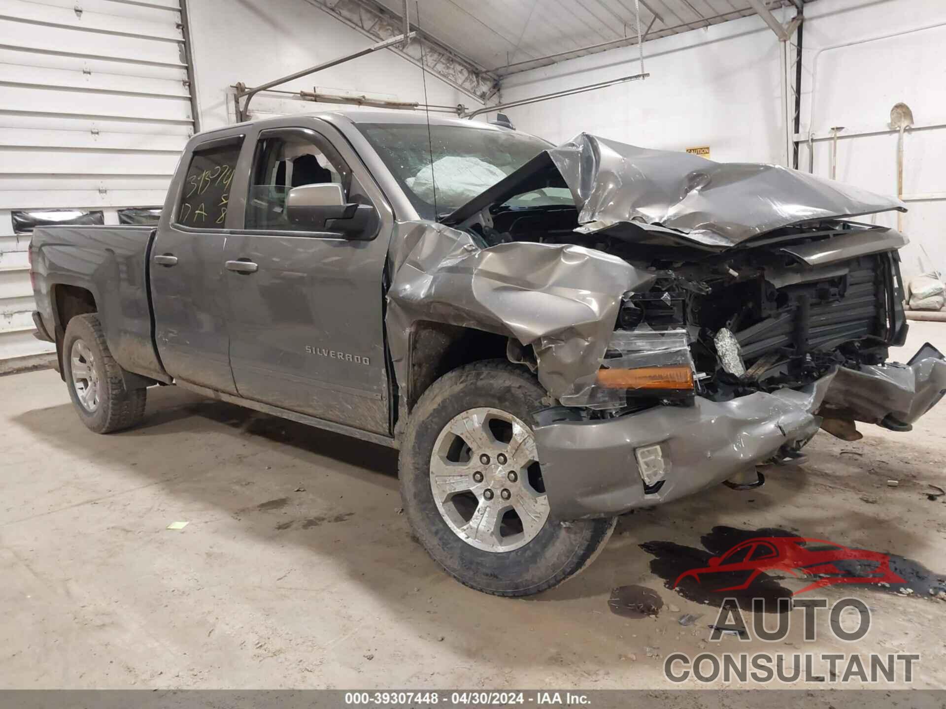 CHEVROLET SILVERADO 1500 2017 - 1GCVKREC3HZ177625