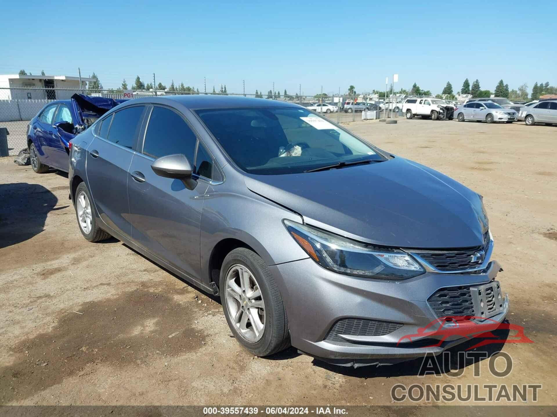 CHEVROLET CRUZE 2018 - 1G1BE5SM8J7234993