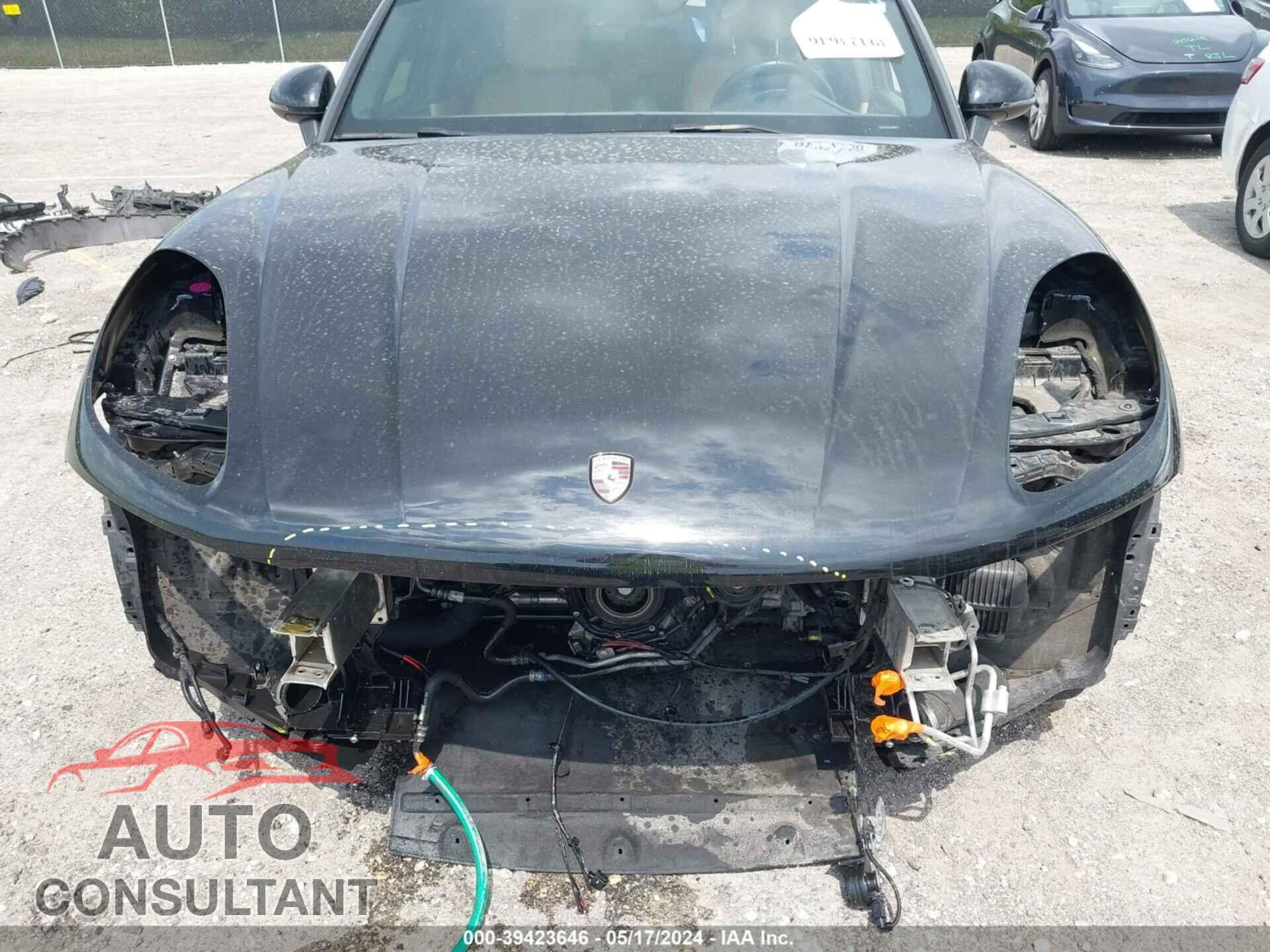 PORSCHE MACAN 2017 - WP1AA2A54HLB00019