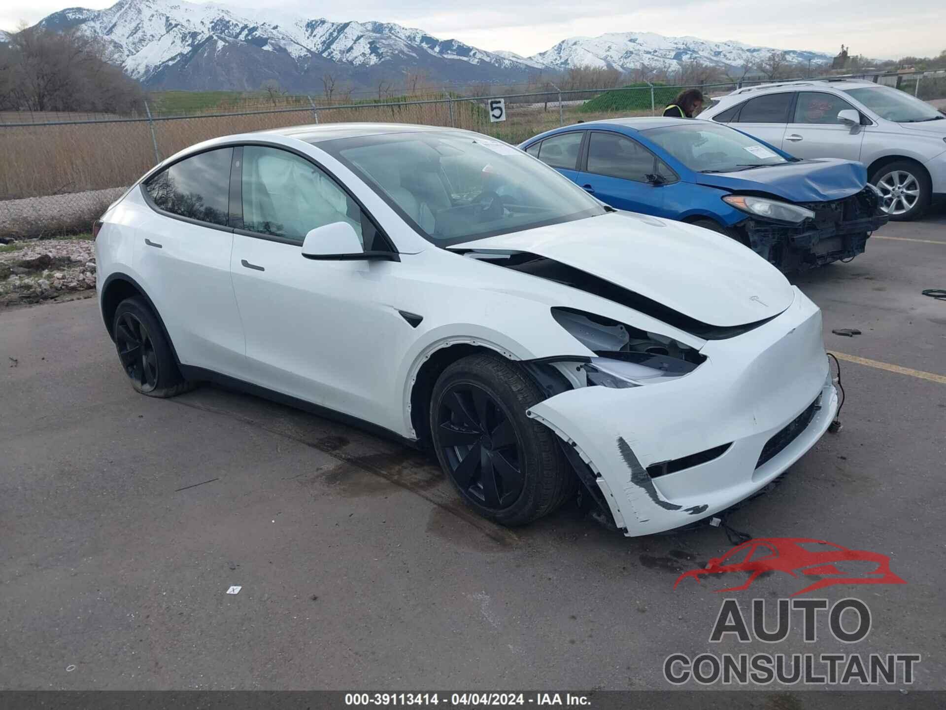 TESLA MODEL Y 2023 - 7SAYGDEE6PF612311