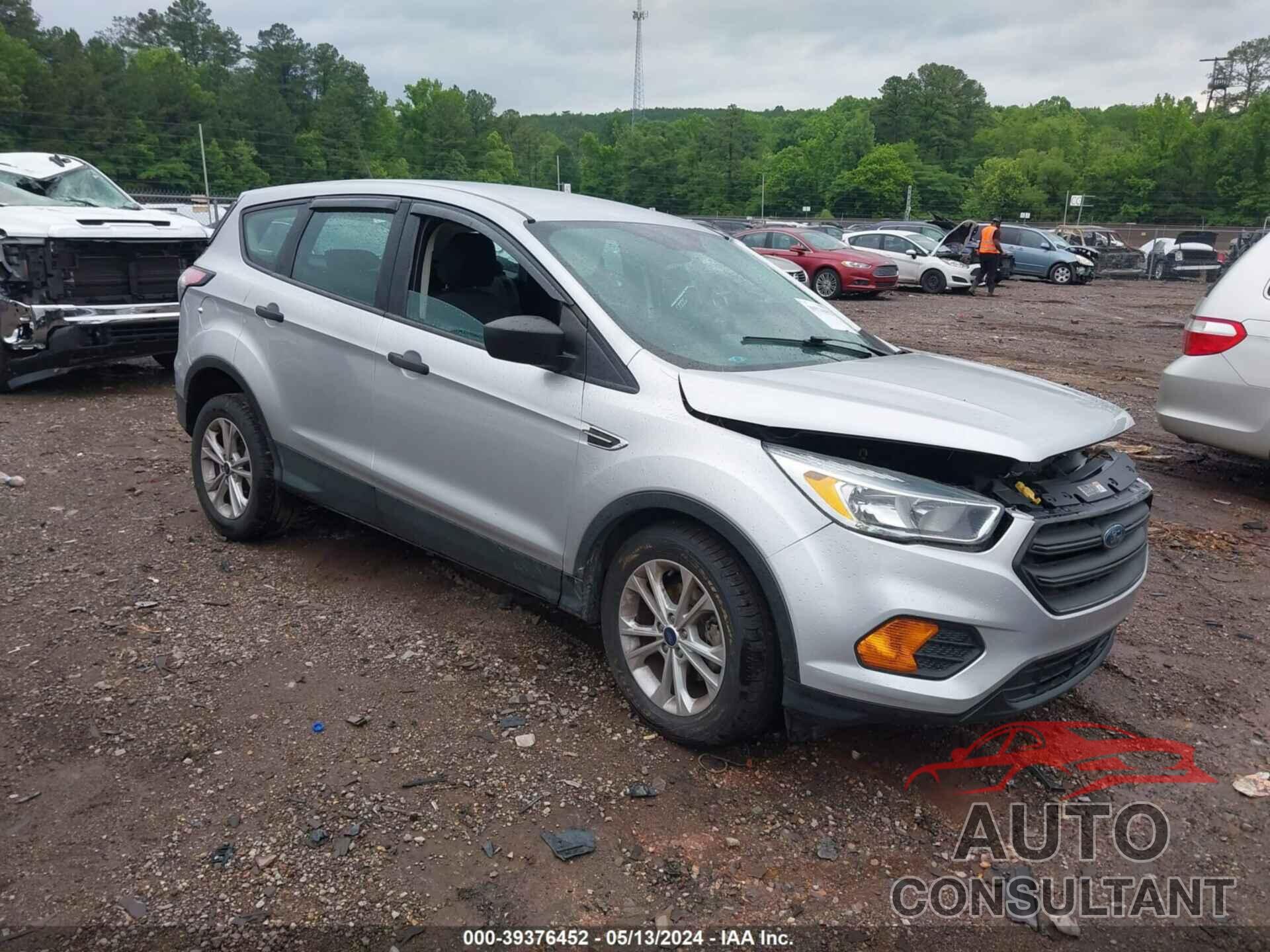 FORD ESCAPE 2017 - 1FMCU0F76HUE64531