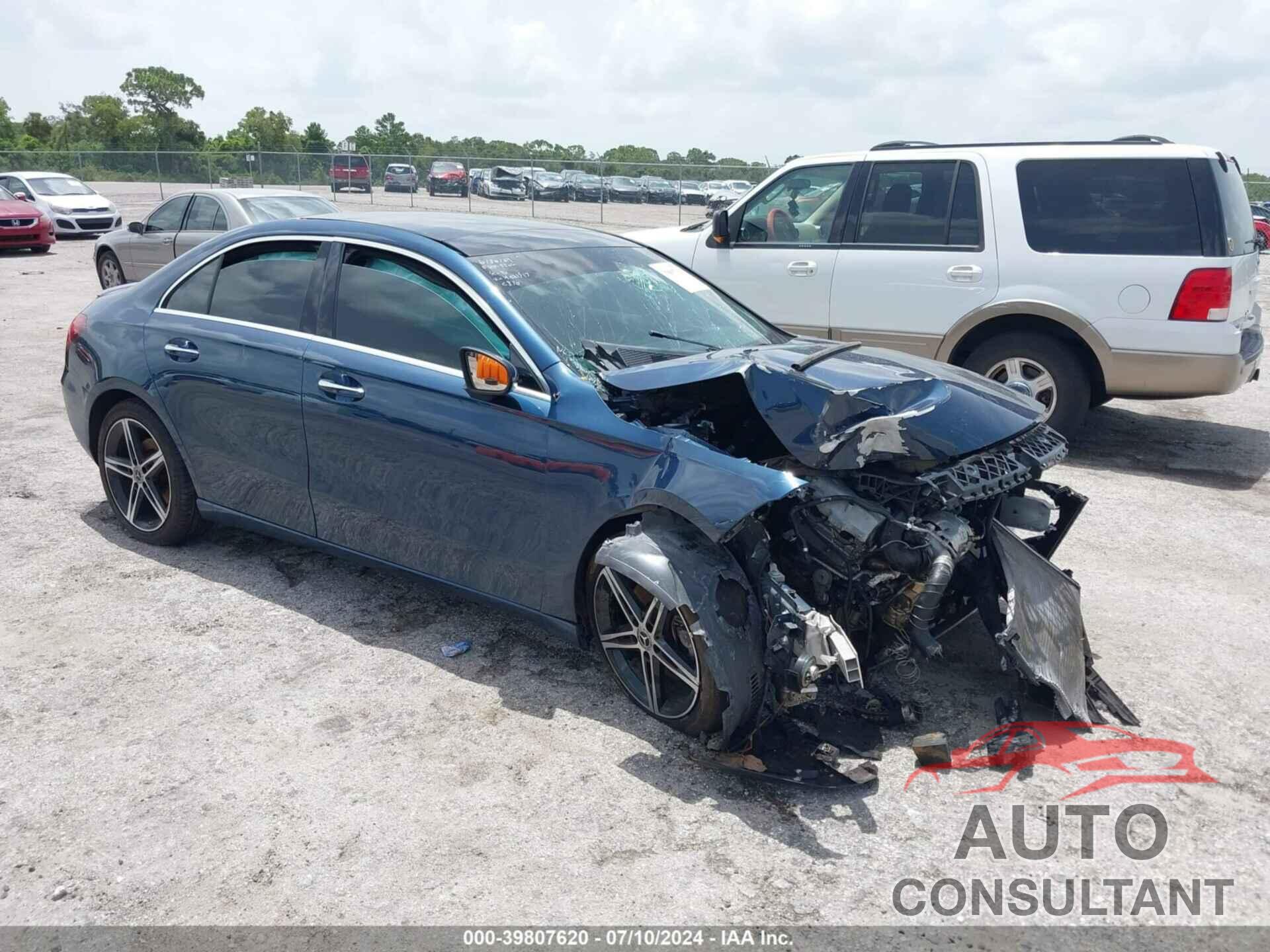 MERCEDES-BENZ A 220 2019 - WDD3G4EB2KW021917
