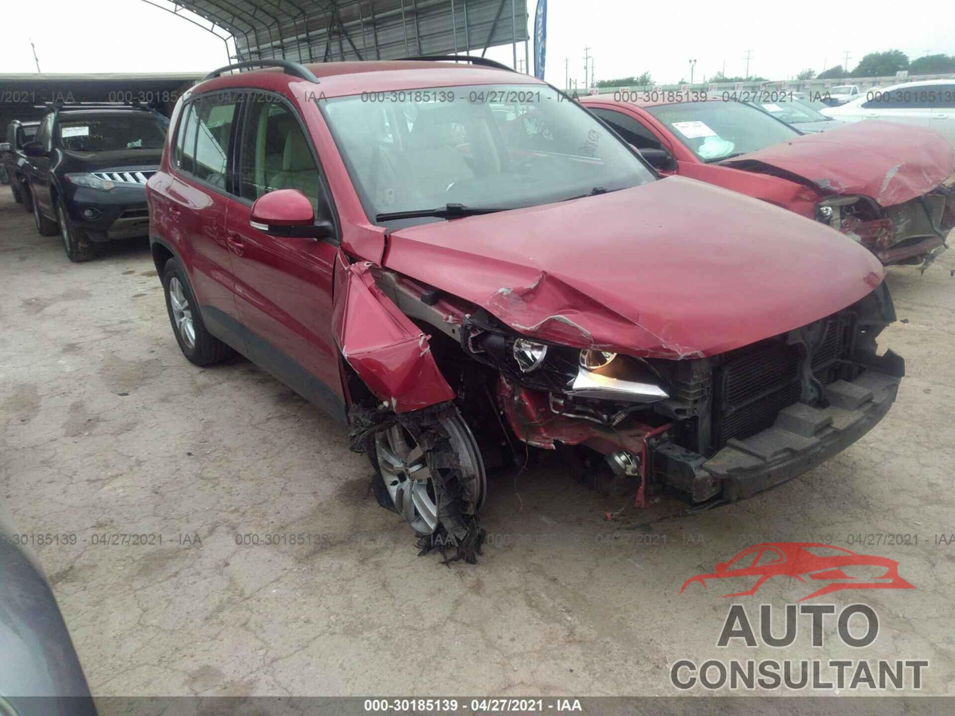 VOLKSWAGEN TIGUAN 2016 - WVGBV7AX7GW025091