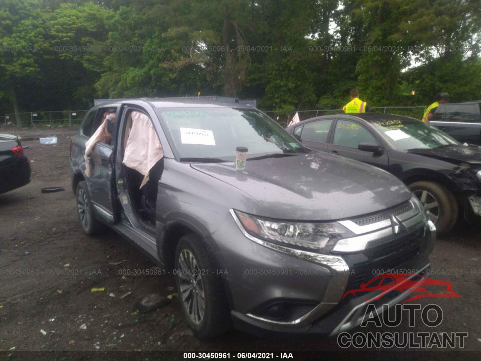 MITSUBISHI OUTLANDER 2019 - JA4AZ3A37KJ000816