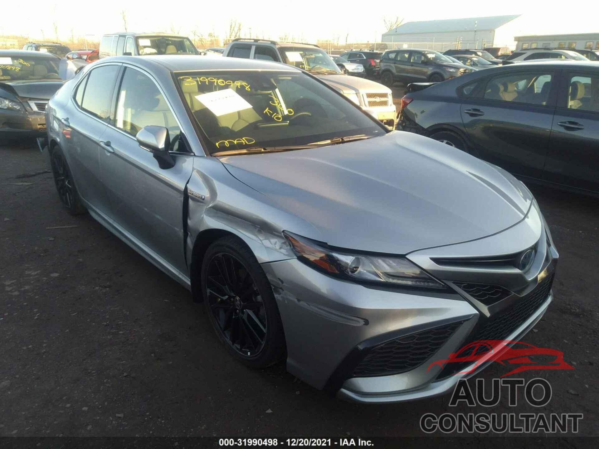TOYOTA CAMRY 2021 - 4T1K31AK2MU552387
