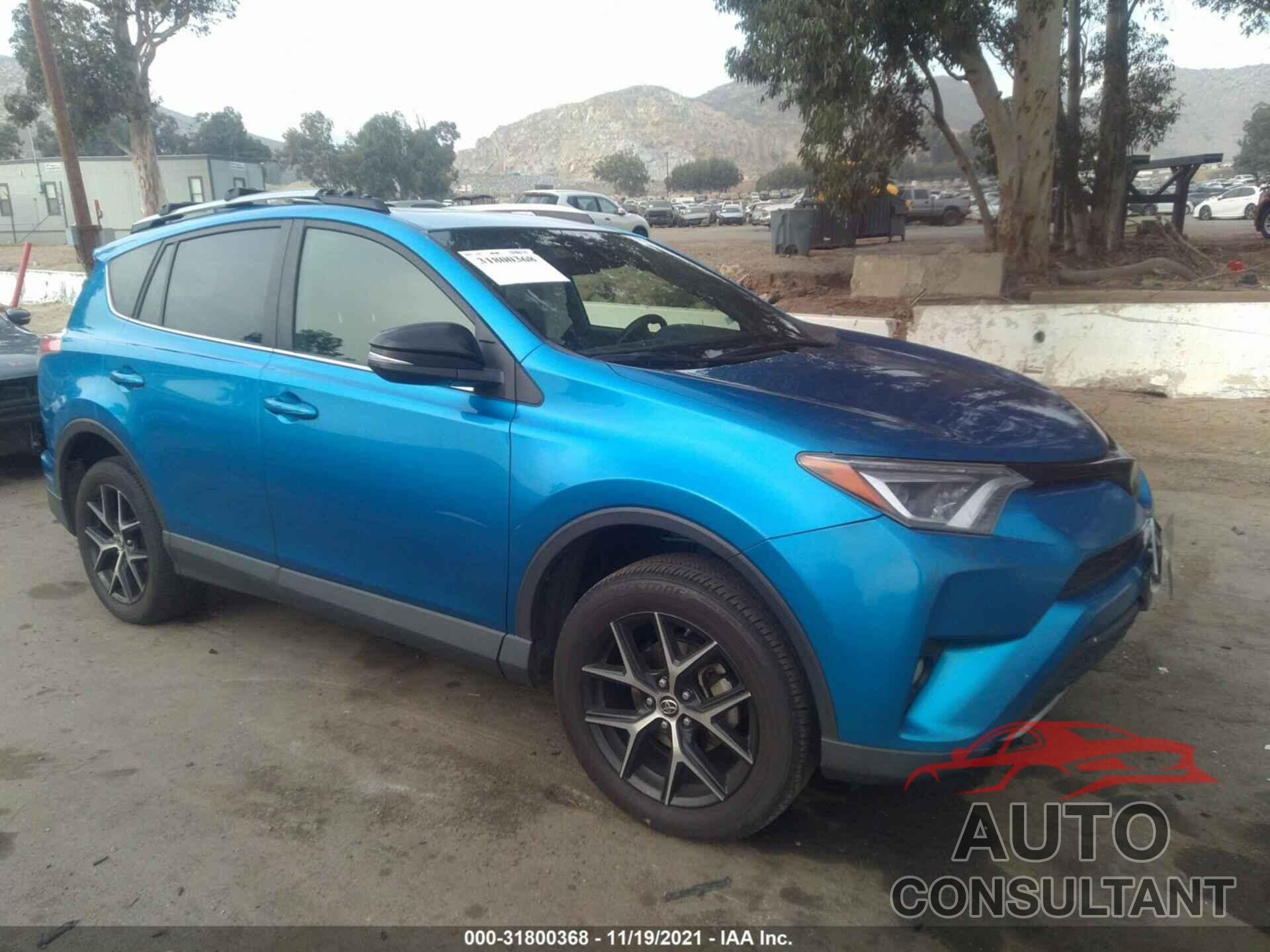 TOYOTA RAV4 2018 - JTMNFREV6JJ737454