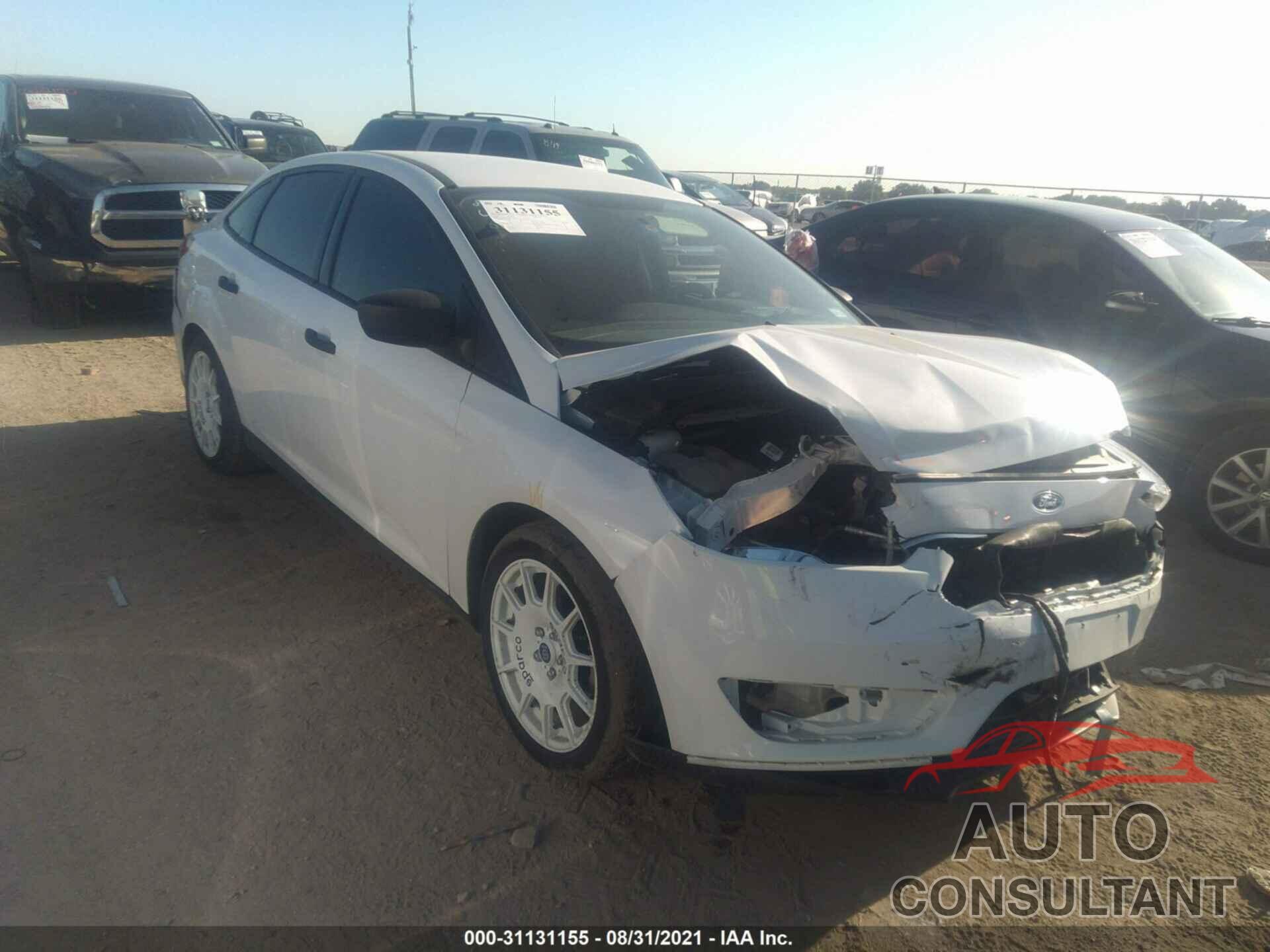 FORD FOCUS 2018 - 1FADP3E28JL210814