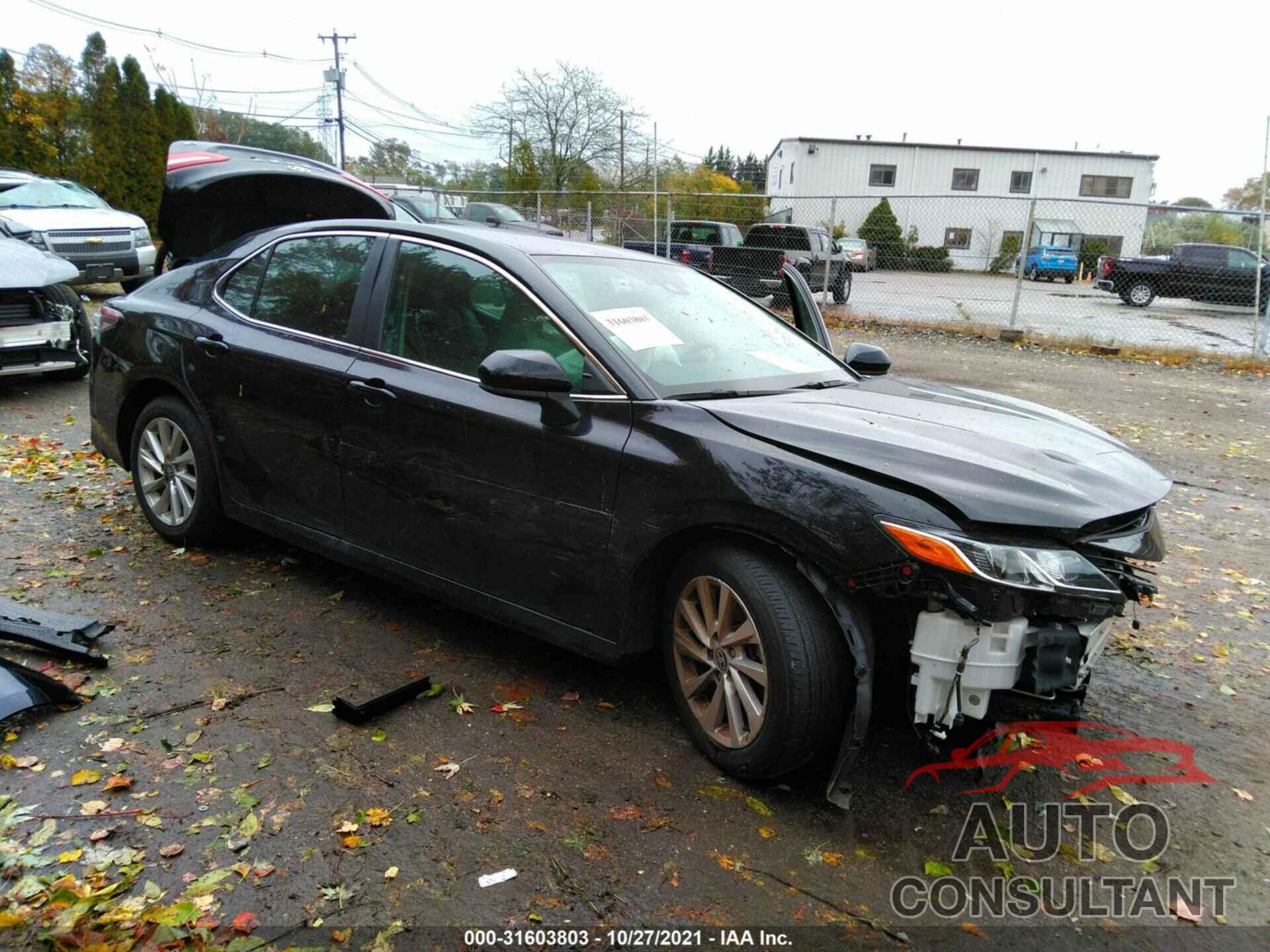 TOYOTA CAMRY 2021 - 4T1C11AK5MU521757