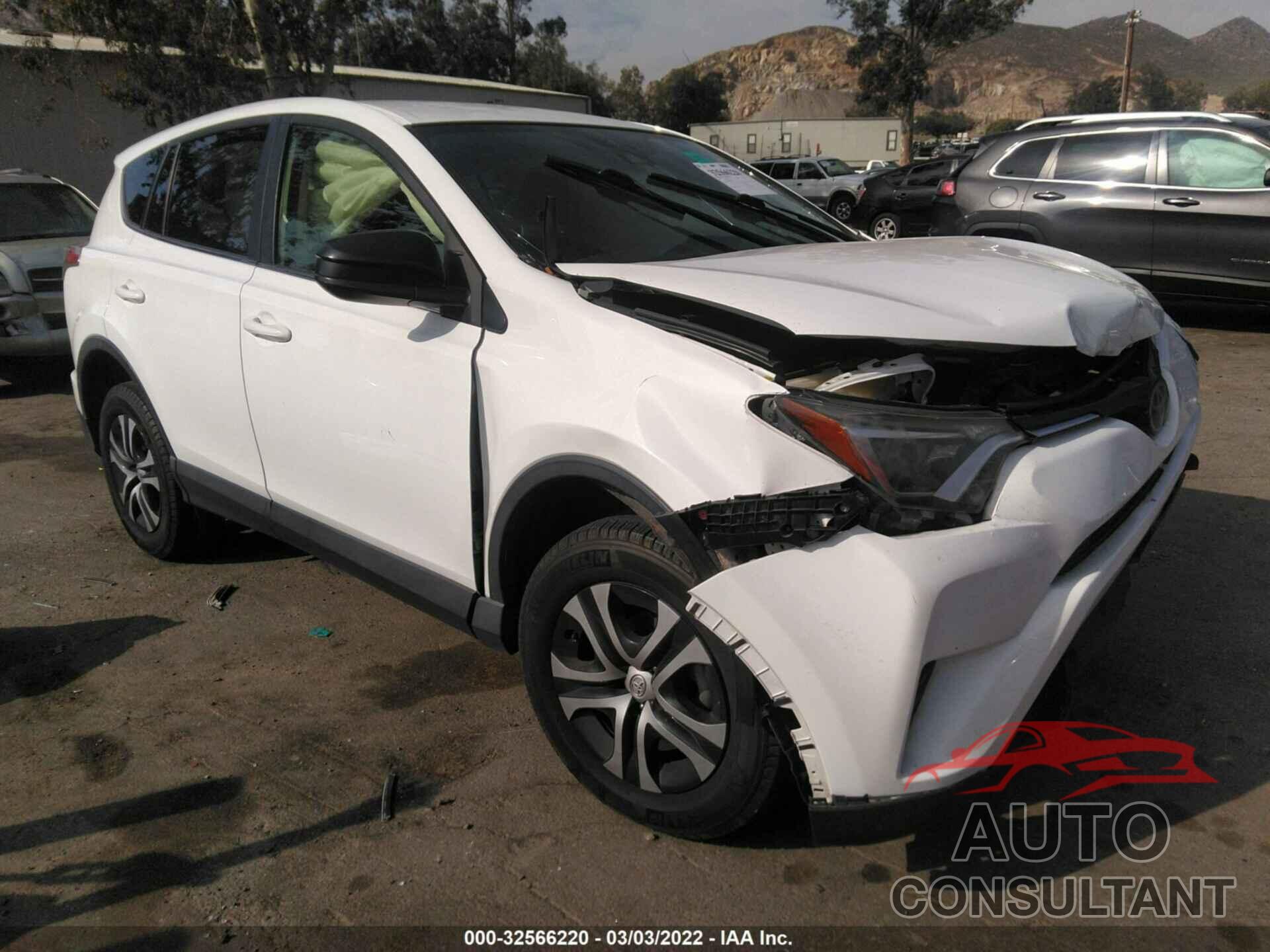 TOYOTA RAV4 2017 - JTMZFREV4HJ144025