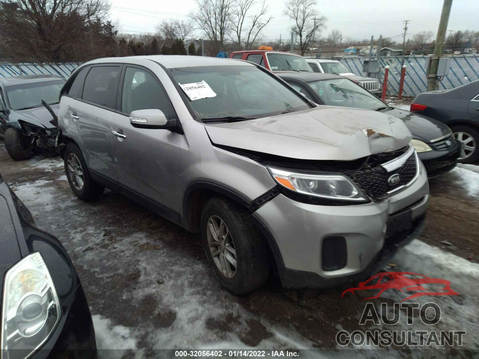 KIA SORENTO 2015 - 5XYKT3A65FG591403