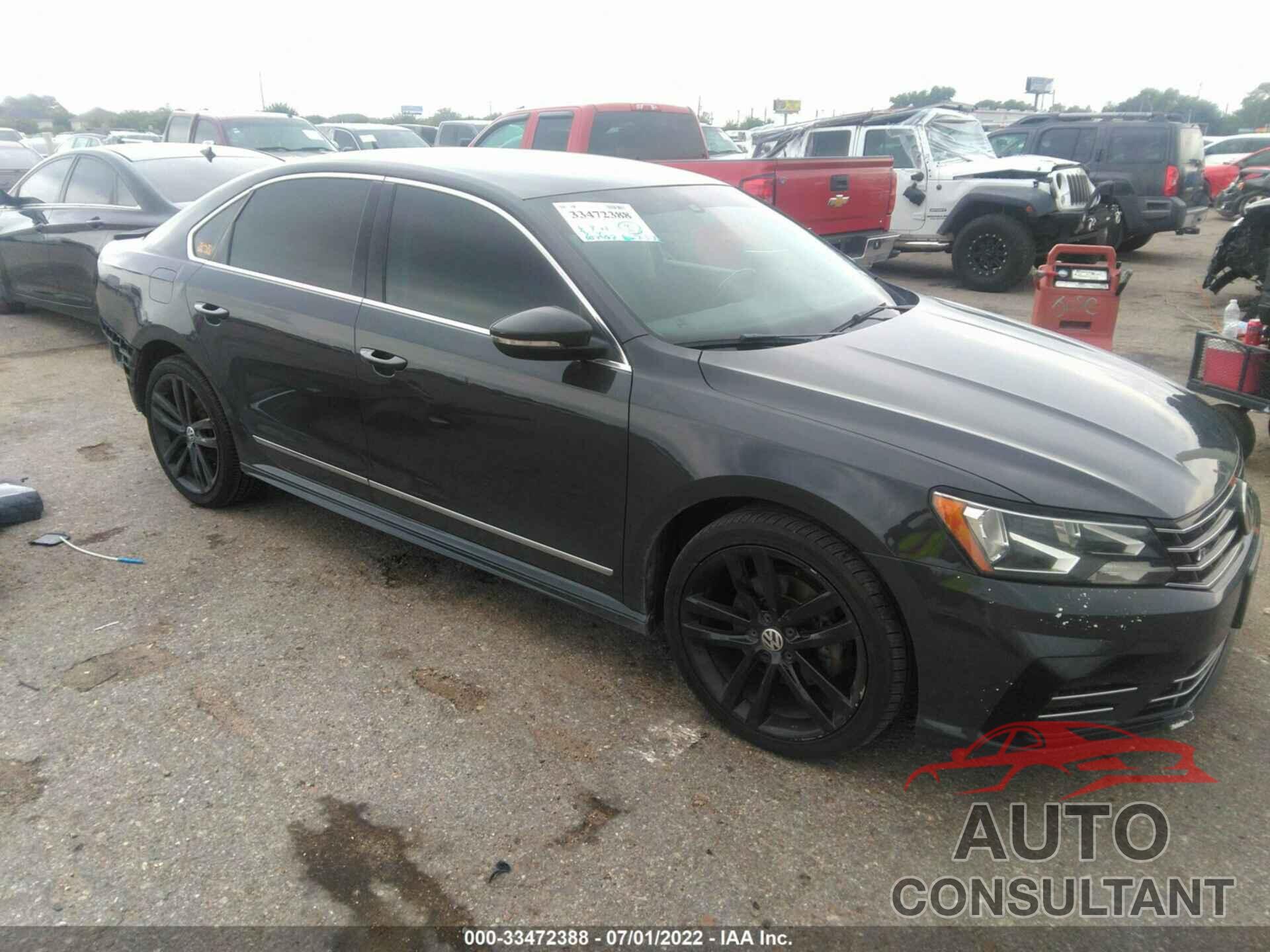 VOLKSWAGEN PASSAT 2016 - 1VWAS7A33GC056696