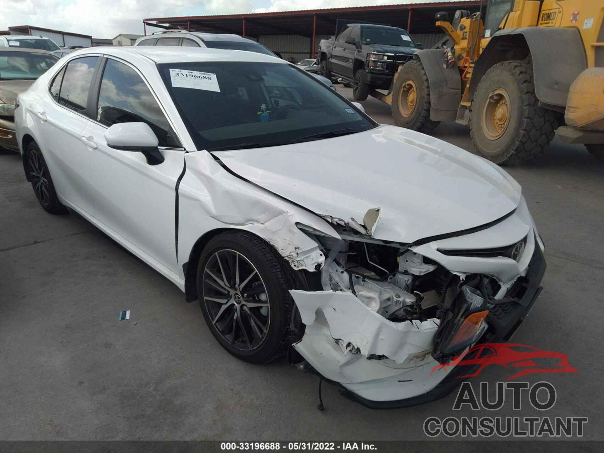 TOYOTA CAMRY 2021 - 4T1G11AK8MU496810