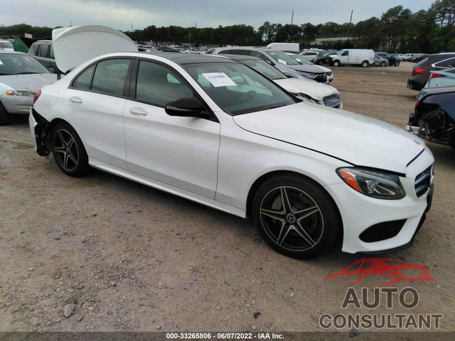 MERCEDES-BENZ C-CLASS 2018 - 55SWF4KB1JU261542
